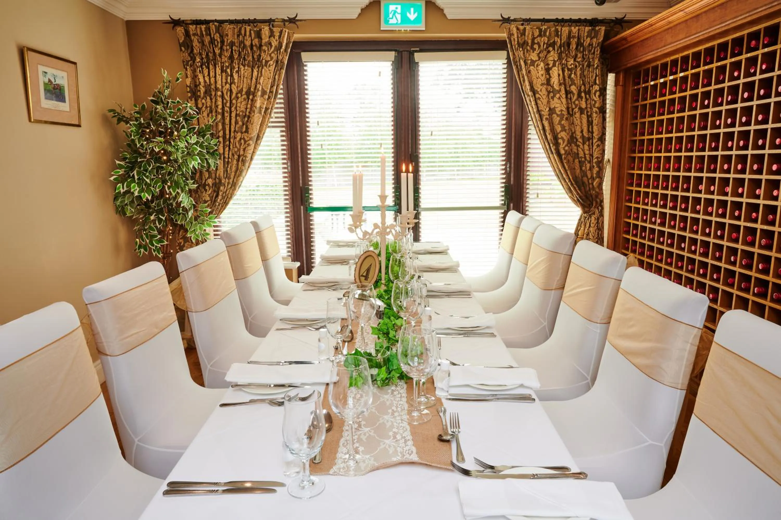Dining area in Bunratty Manor Hotel