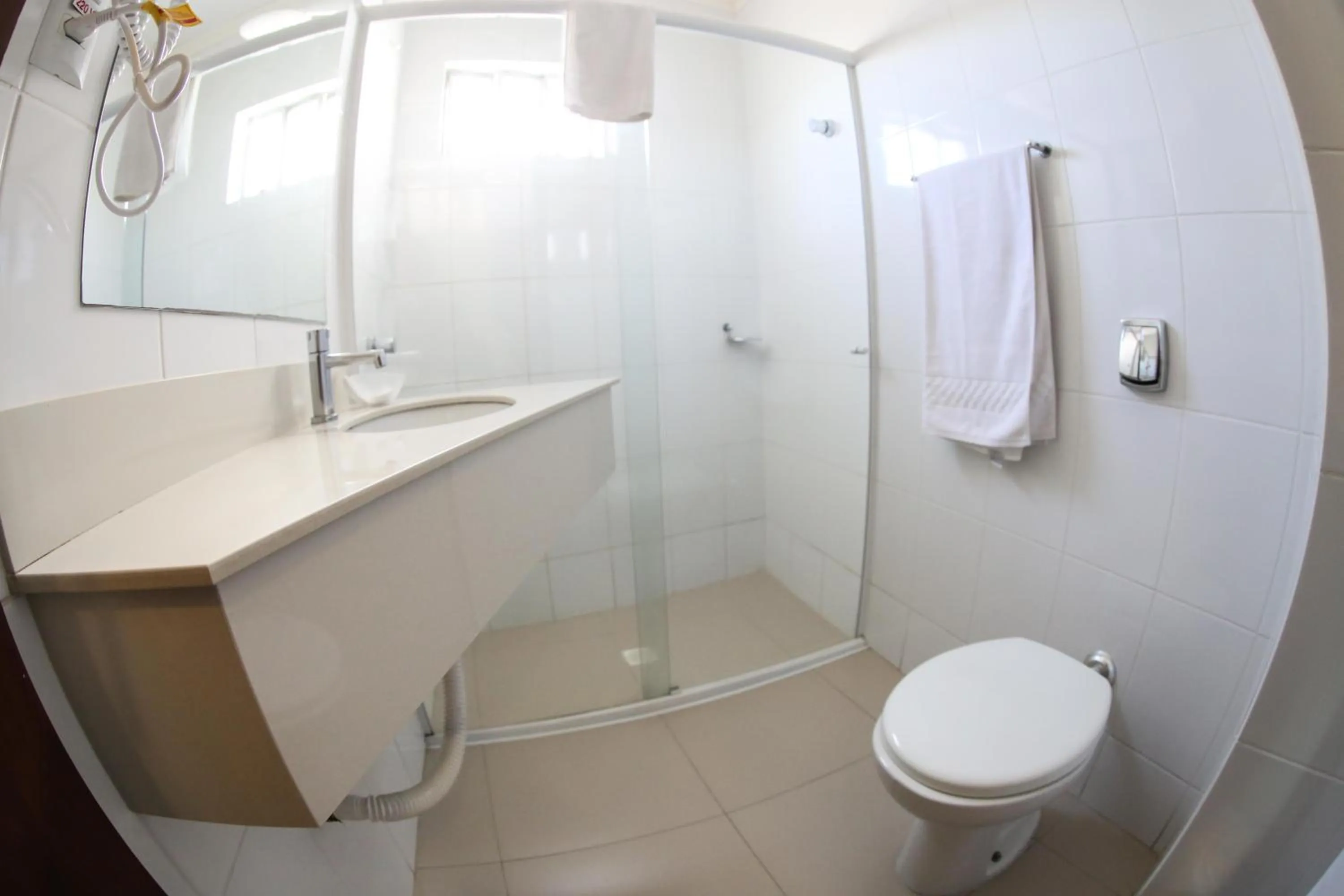 Toilet in Tri Hotel Smart Criciuma