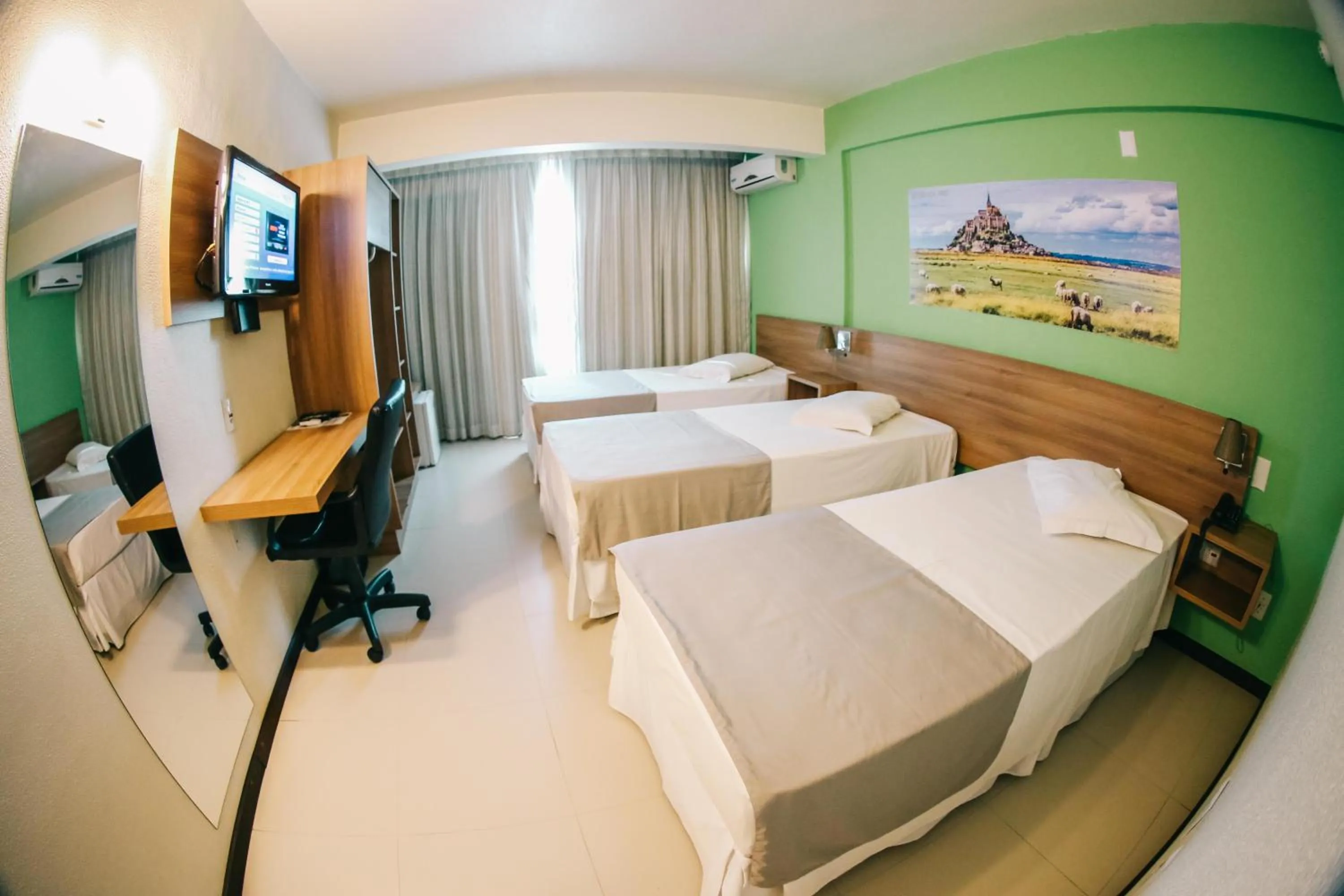 Photo of the whole room, Bed in Tri Hotel Smart Criciuma