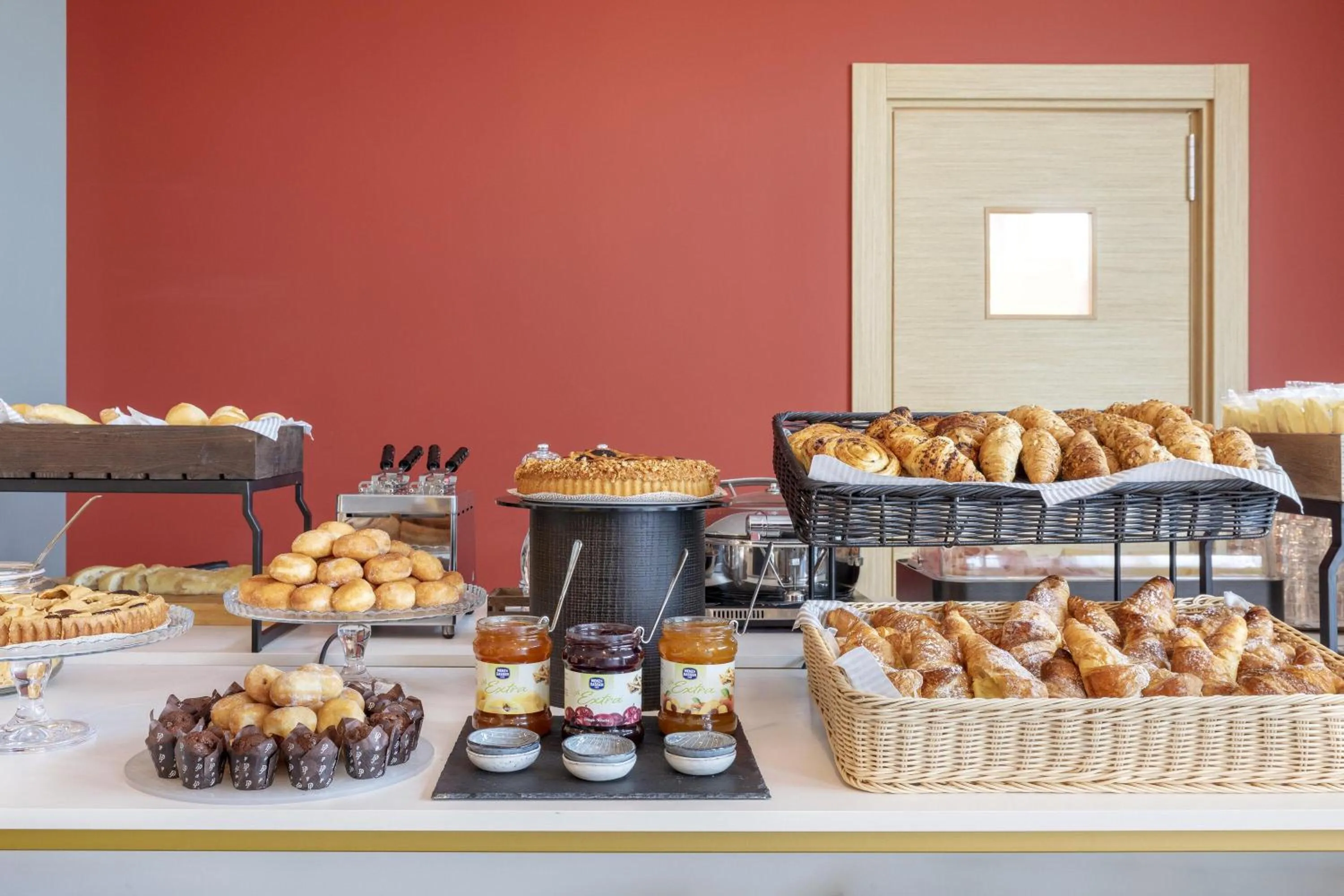 Restaurant/places to eat in B&B Hotel Roma Fiumicino Aeroporto Fiera 1