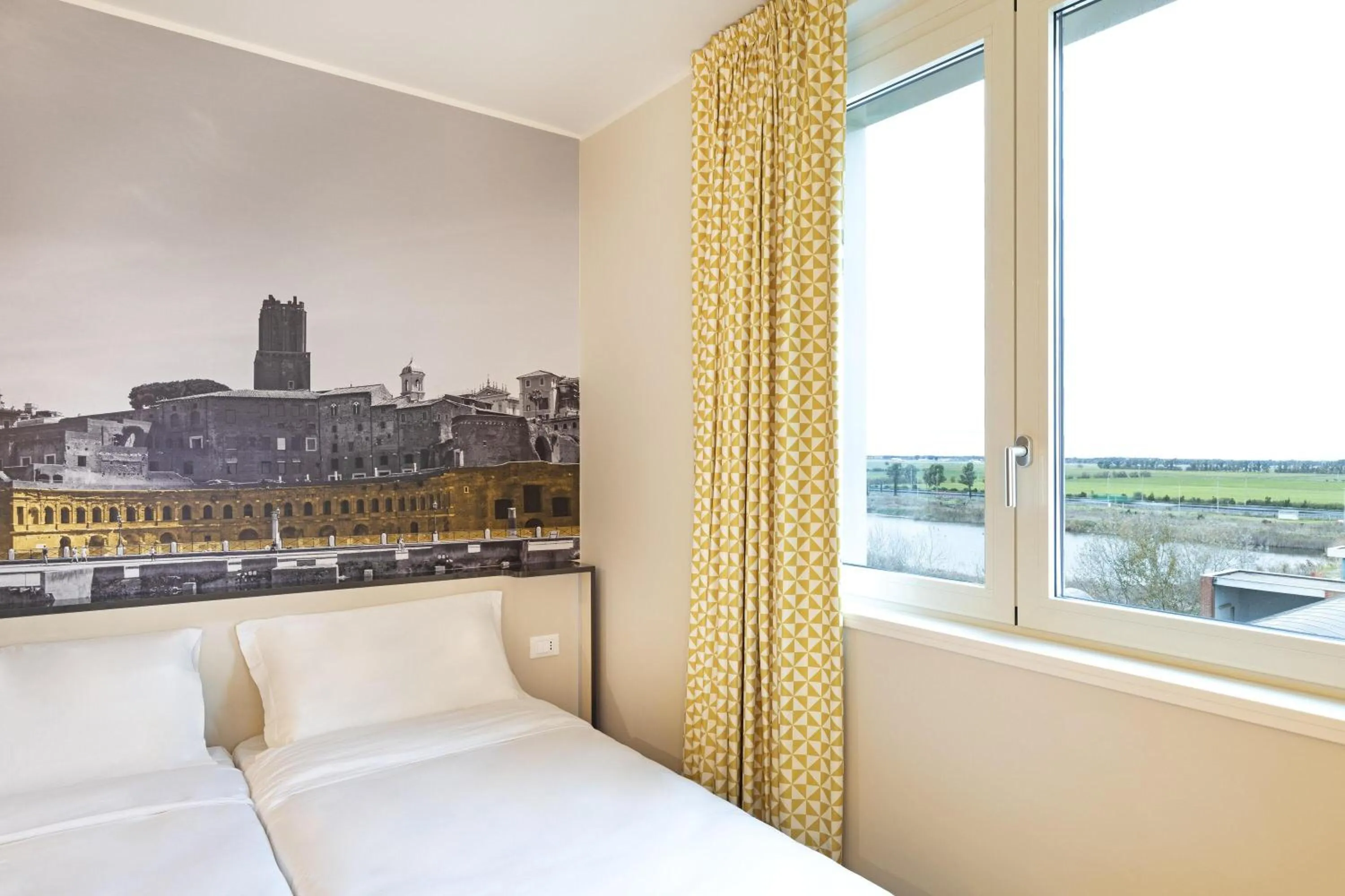 Photo of the whole room, Bed in B&B Hotel Roma Fiumicino Aeroporto Fiera 1