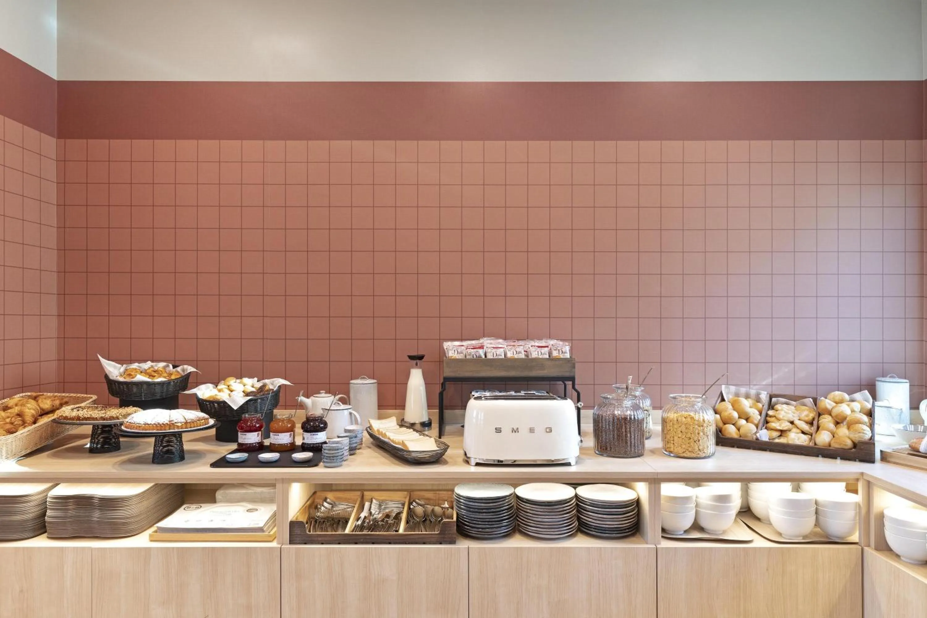 Lobby or reception in B&B Hotel Roma Fiumicino Aeroporto Fiera 1