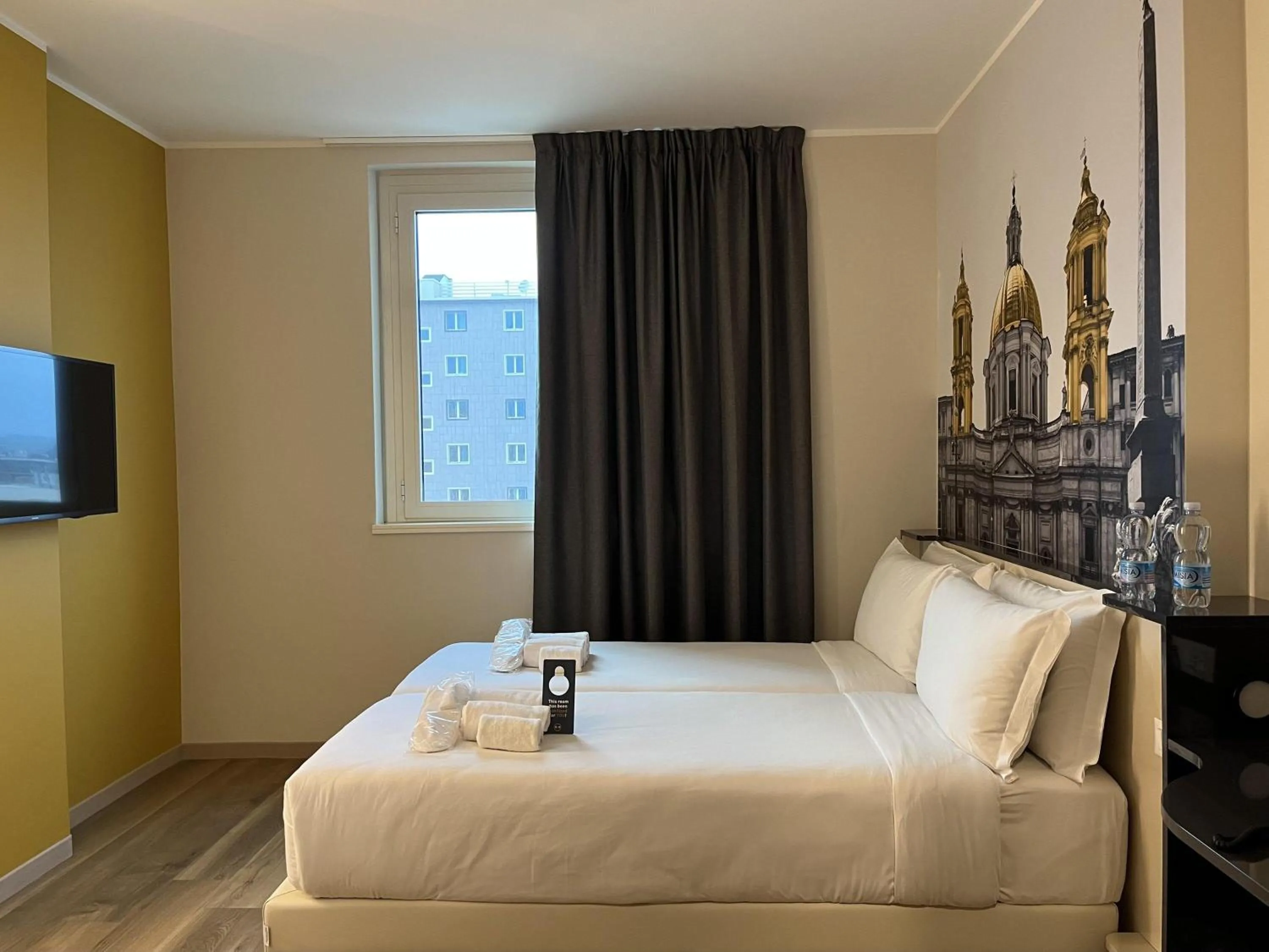 Photo of the whole room, Bed in B&B Hotel Roma Fiumicino Aeroporto Fiera 1