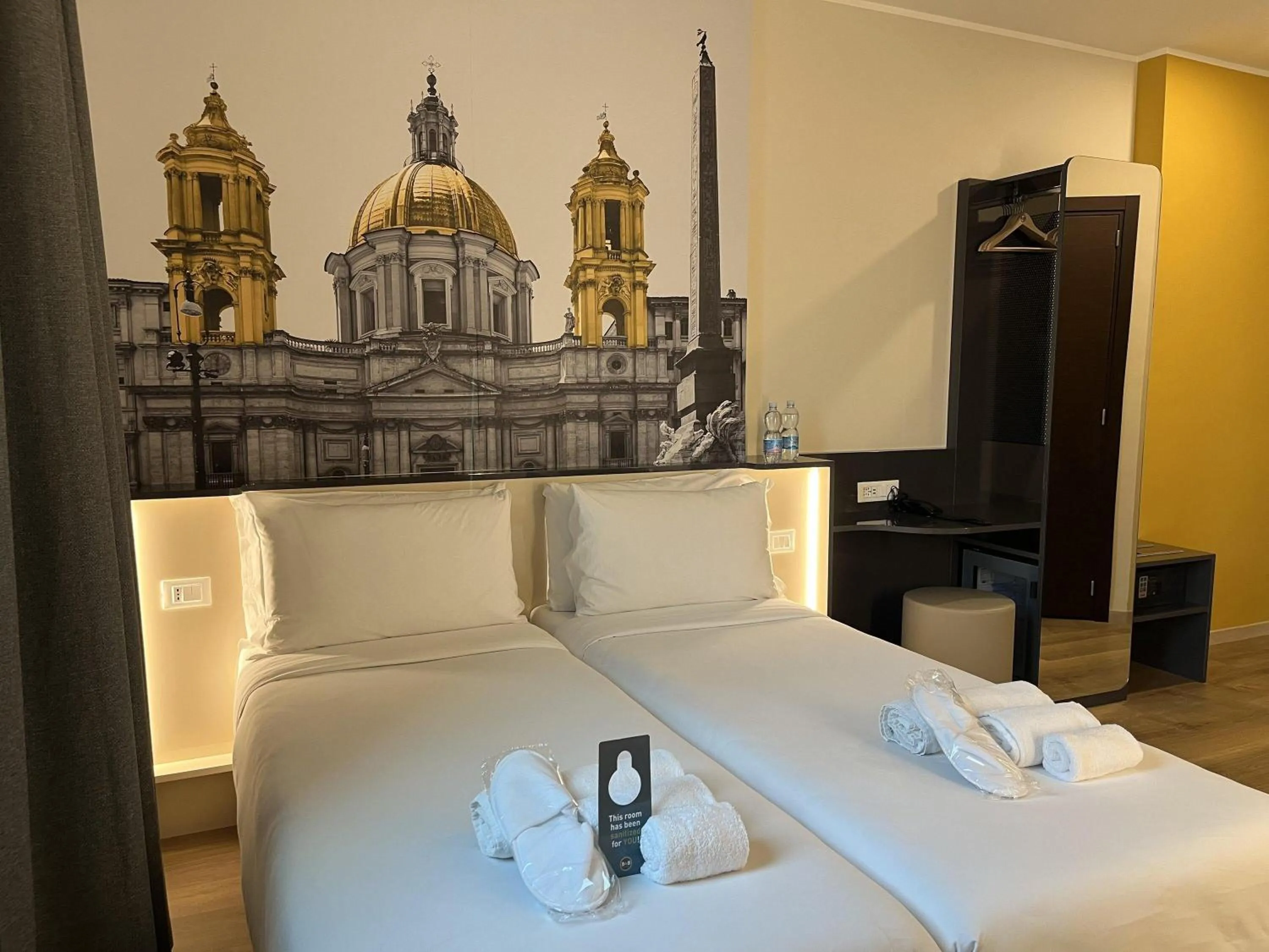 Photo of the whole room, Bed in B&B Hotel Roma Fiumicino Aeroporto Fiera 1