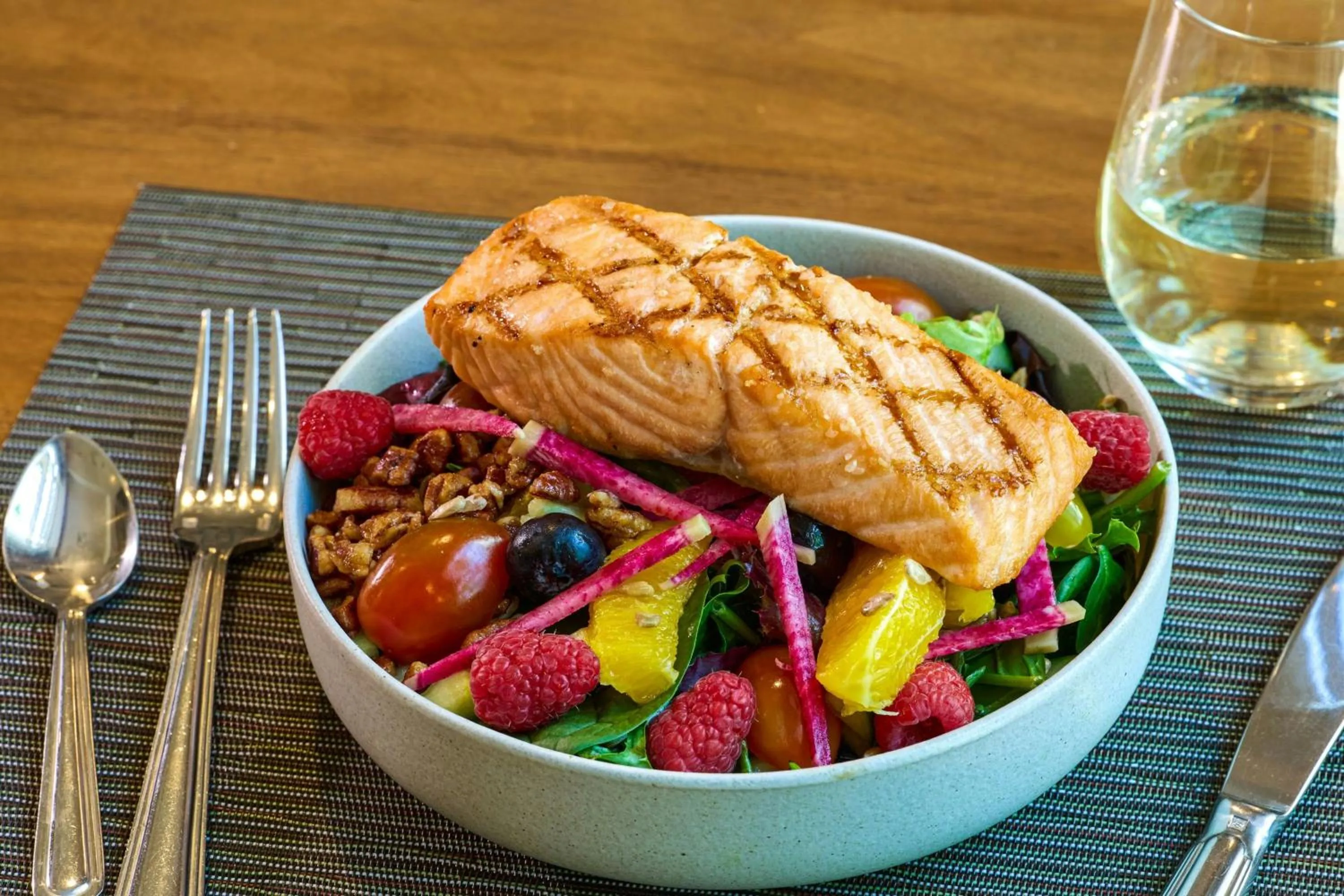 Lounge or bar in The Woodlands Waterway Marriott Hotel and Convention Center