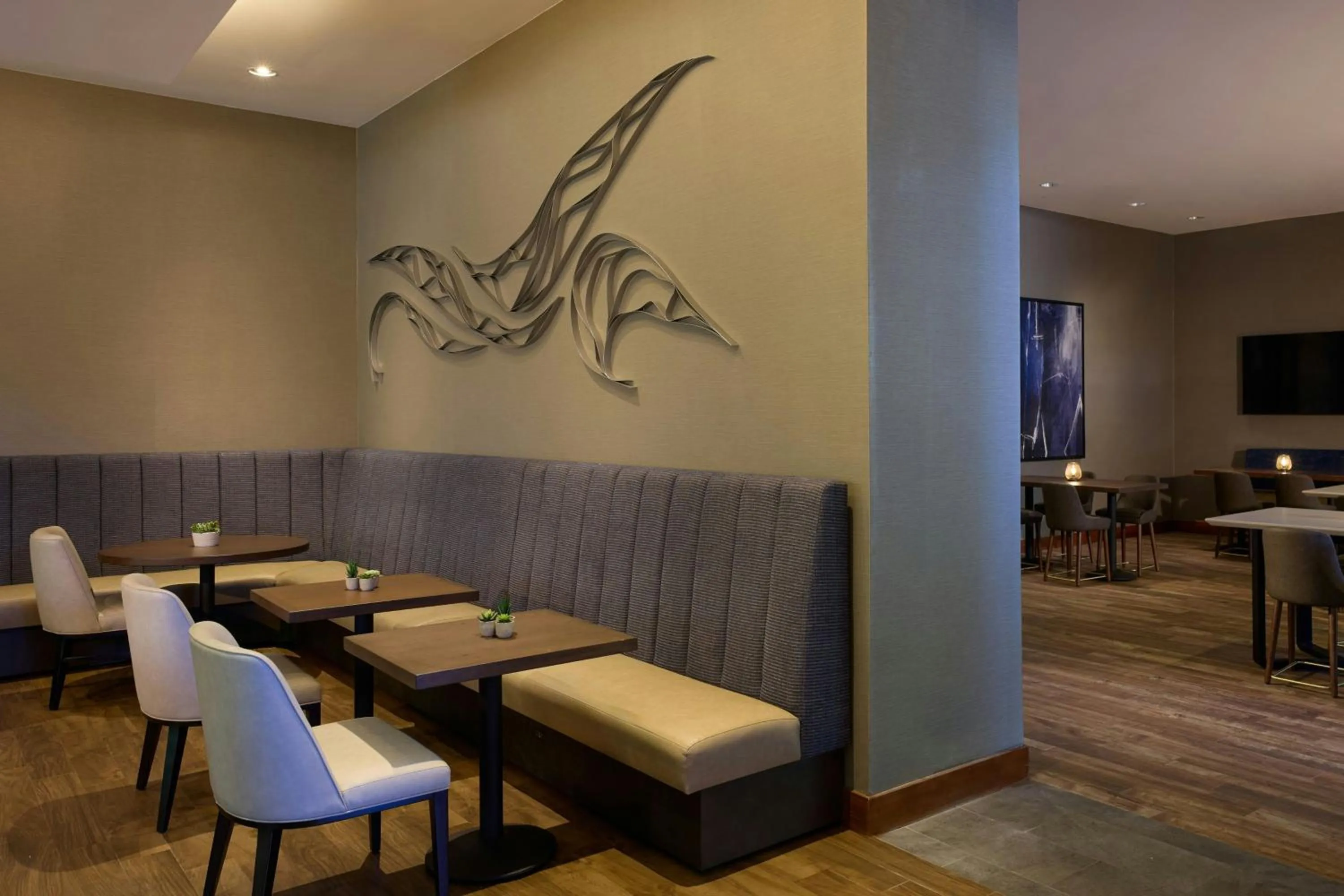 Restaurant/places to eat in The Woodlands Waterway Marriott Hotel and Convention Center