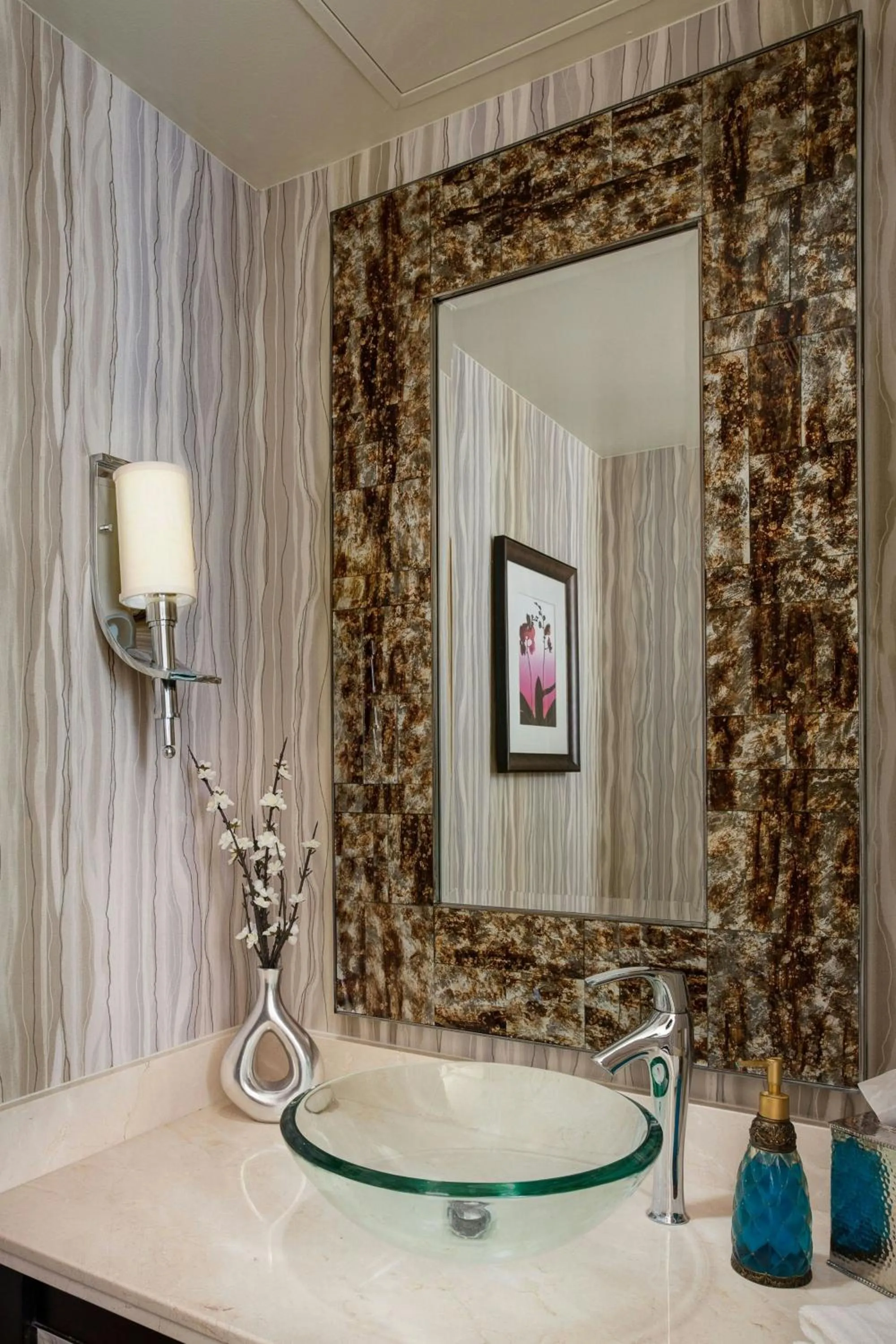 Photo of the whole room in The Woodlands Waterway Marriott Hotel and Convention Center