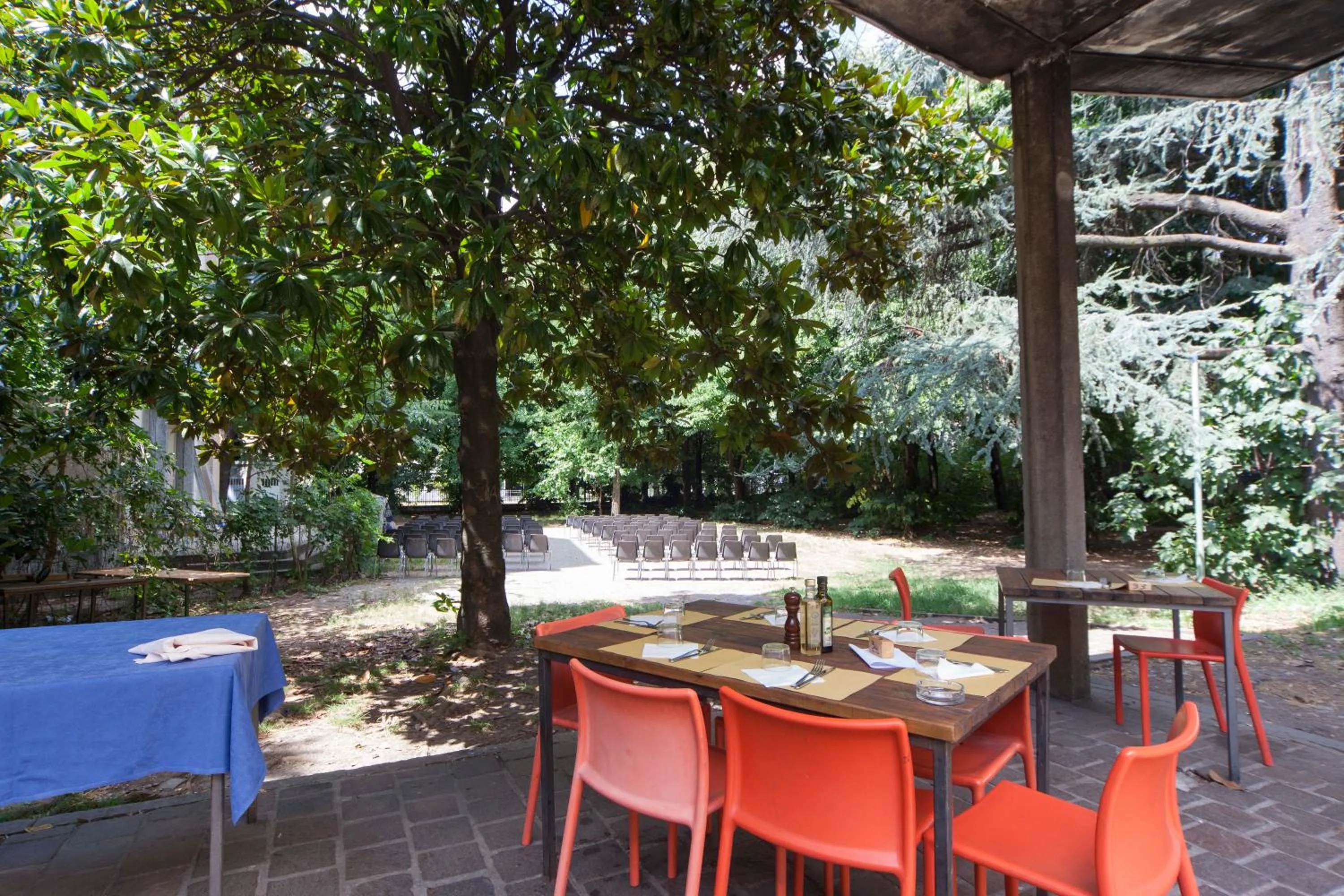 Restaurant/places to eat in OstellOlinda