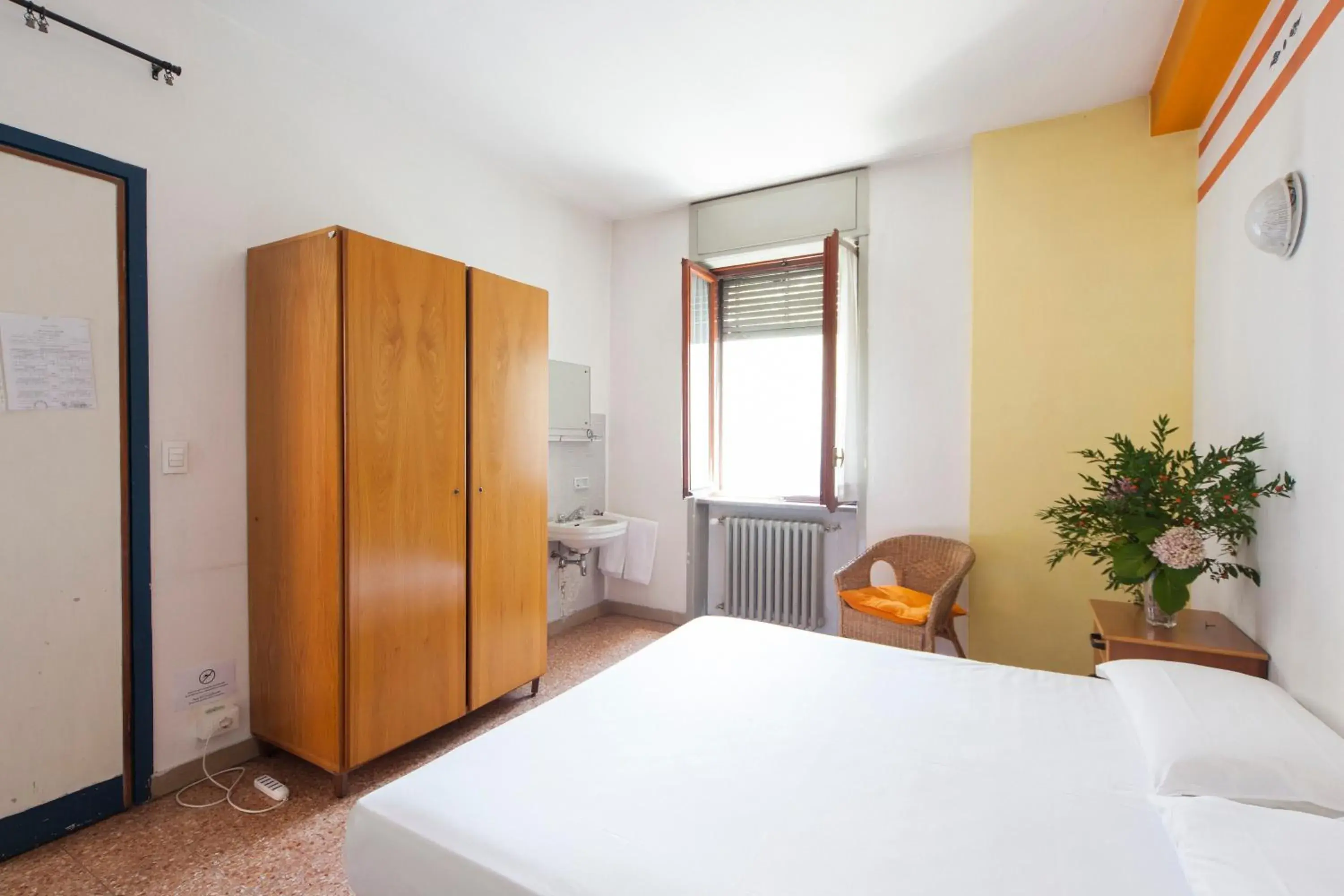 Double Room with Shared Bathroom in OstellOlinda Double Room with Shared Bathroom in OstellOlinda