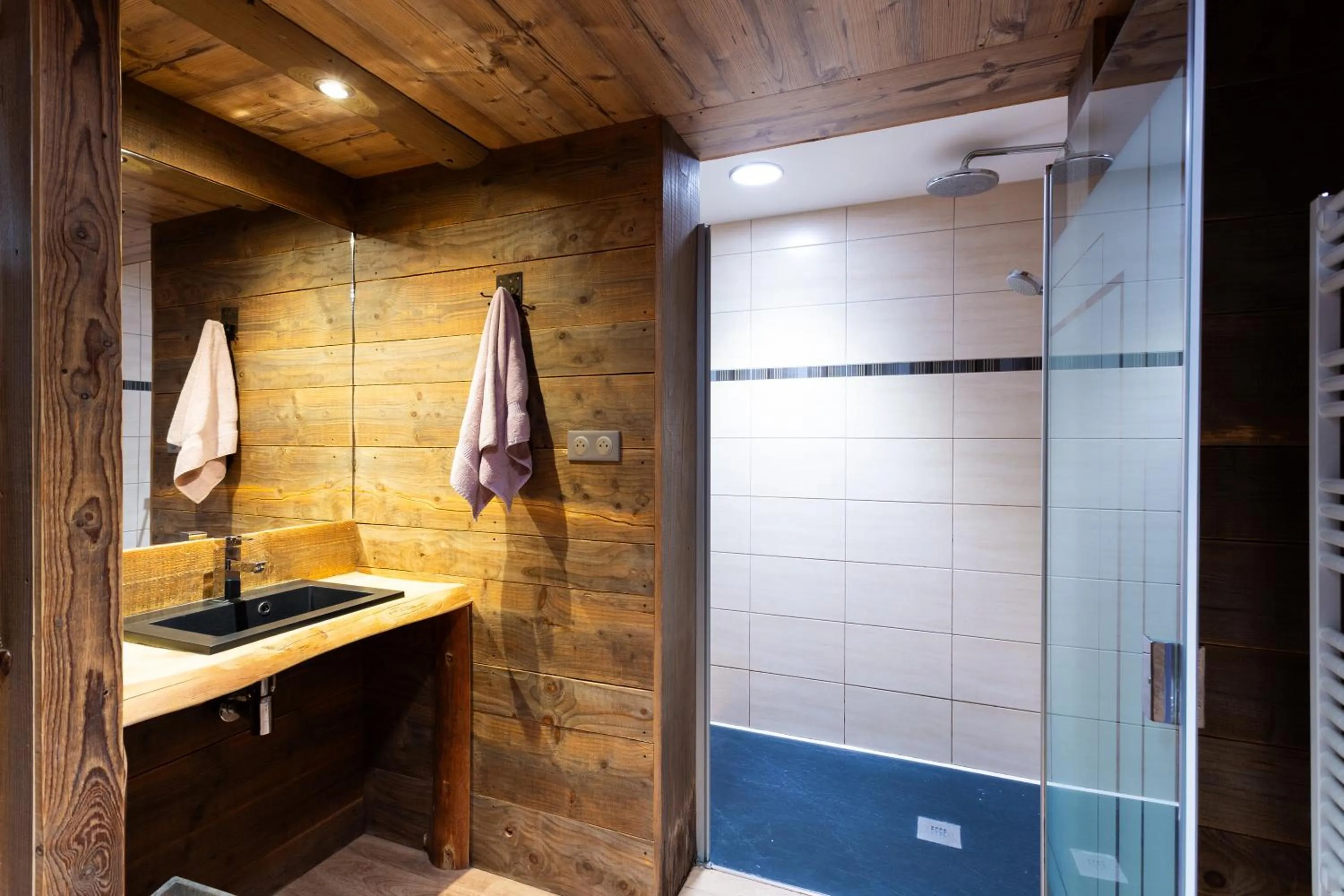 Shower in Le Couarôge Chalets et Appartements