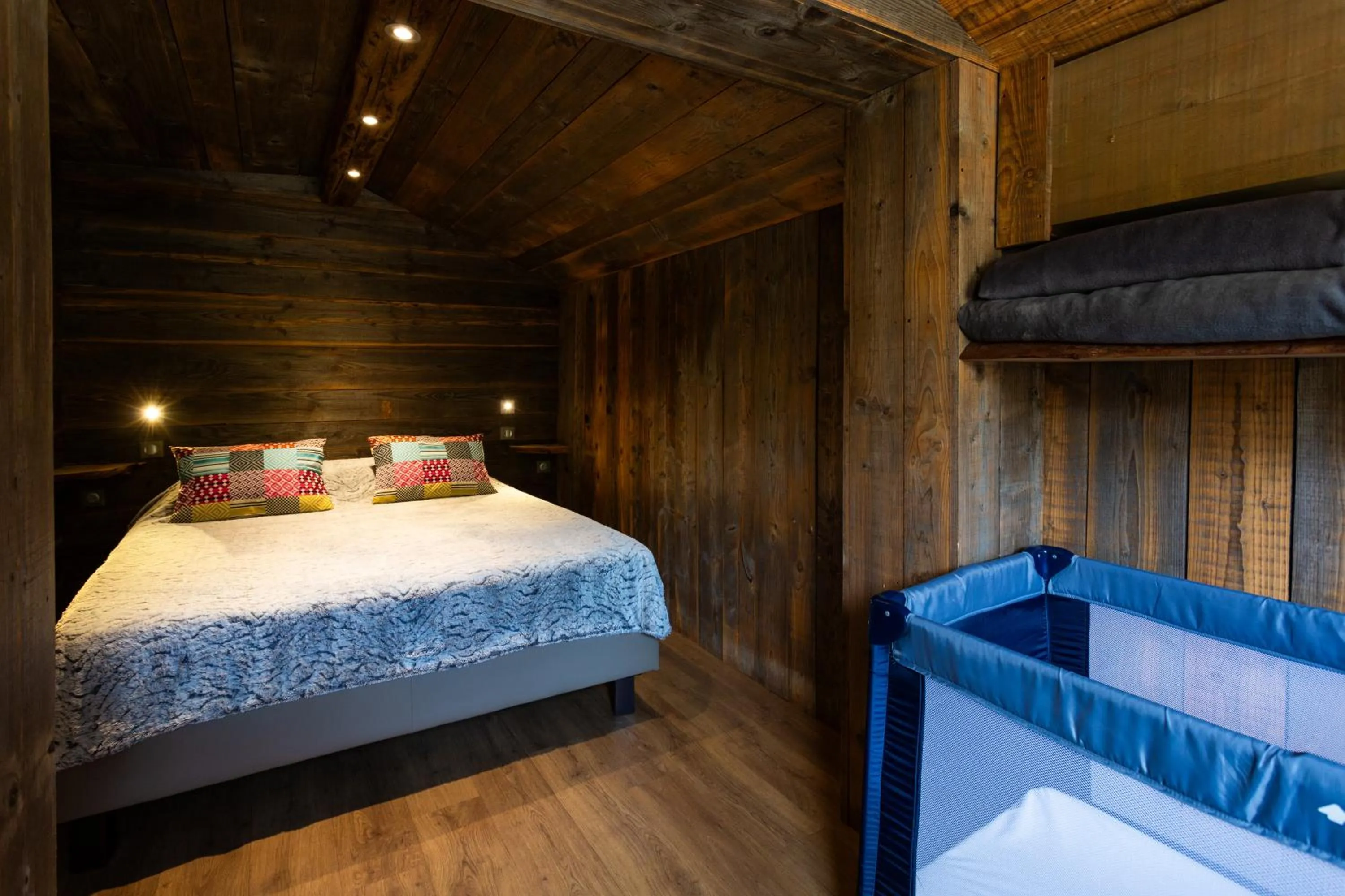 Bedroom, Bed in Le Couarôge Chalets et Appartements