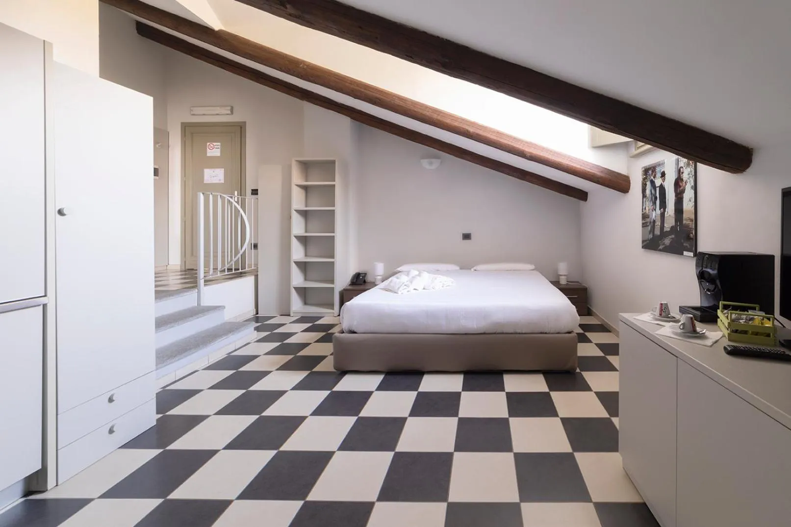 Photo of the whole room, Bed in Cascina Marchesa