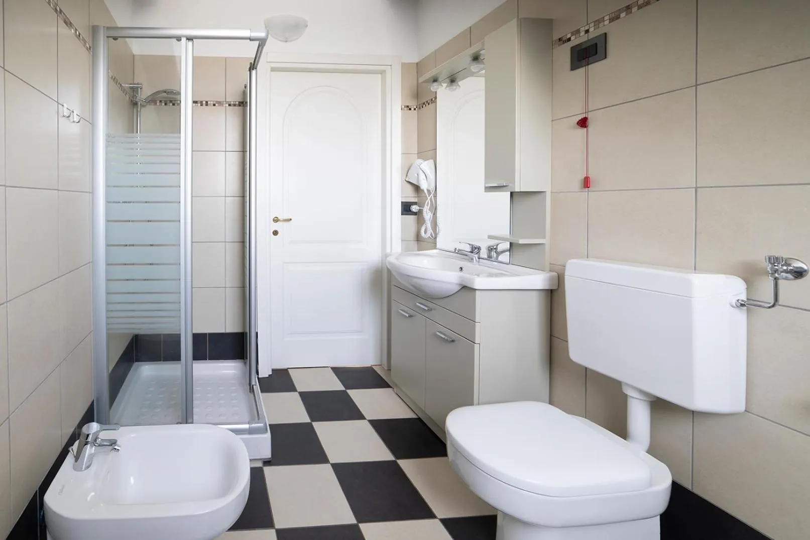 Shower in Cascina Marchesa