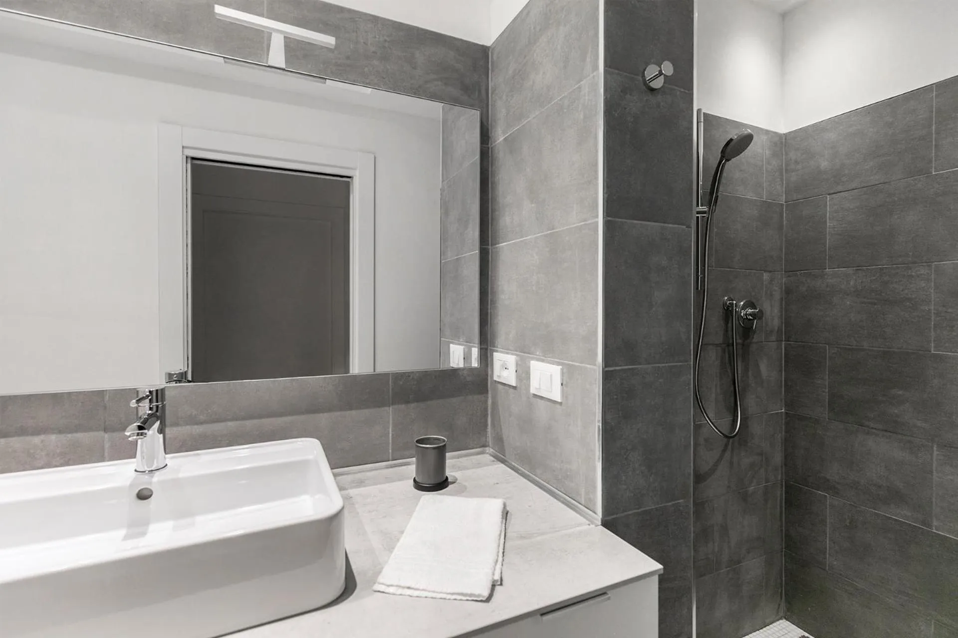 Shower in Residence le Porte