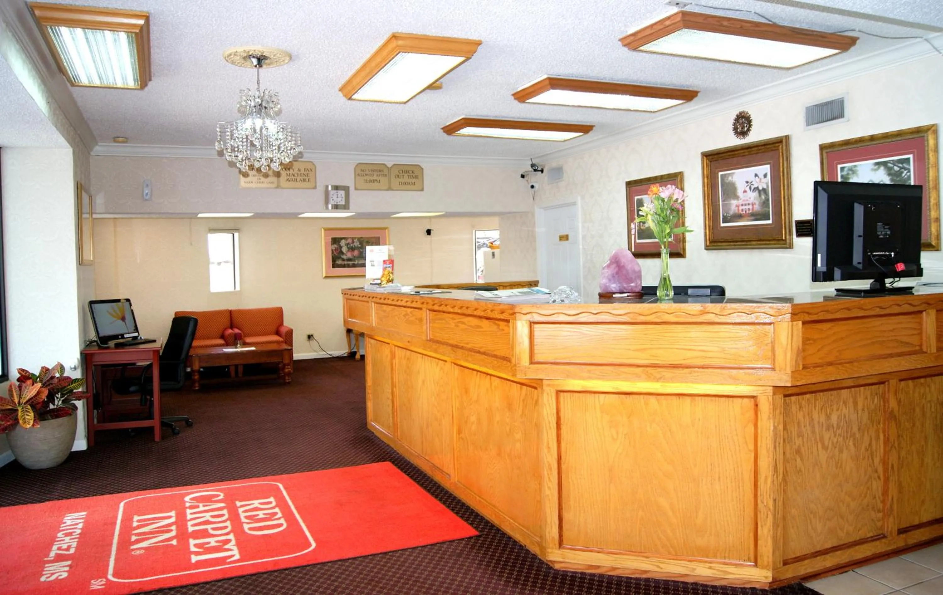 Lobby or reception in Red Carpet Inn - Natchez