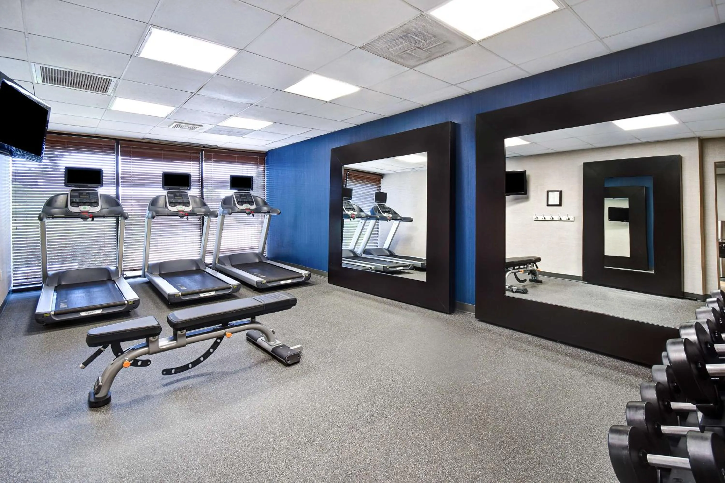 Fitness centre/facilities in Hampton Inn & Suites Alexandria Old Town Area South