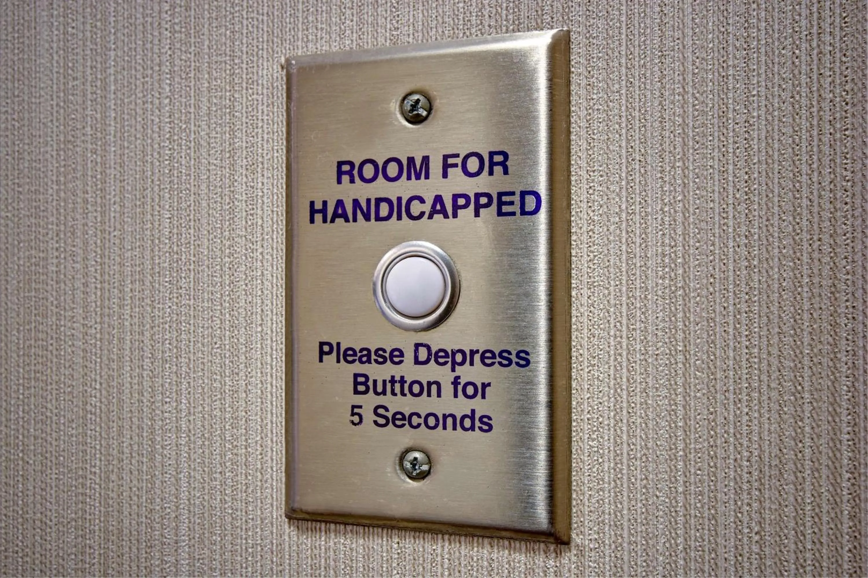 Bedroom in Hampton Inn & Suites Alexandria Old Town Area South