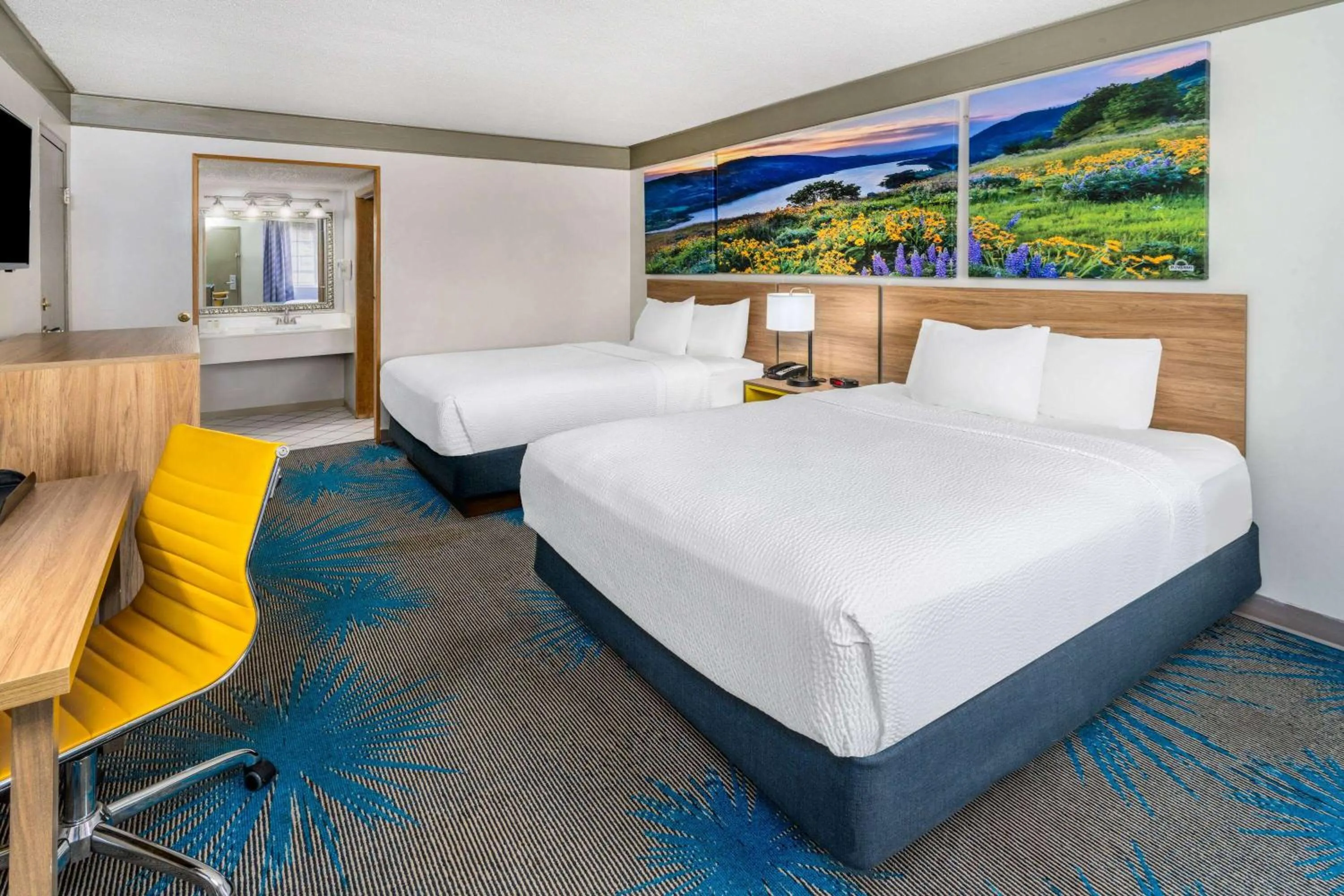 Photo of the whole room in Days Inn by Wyndham Delta CO