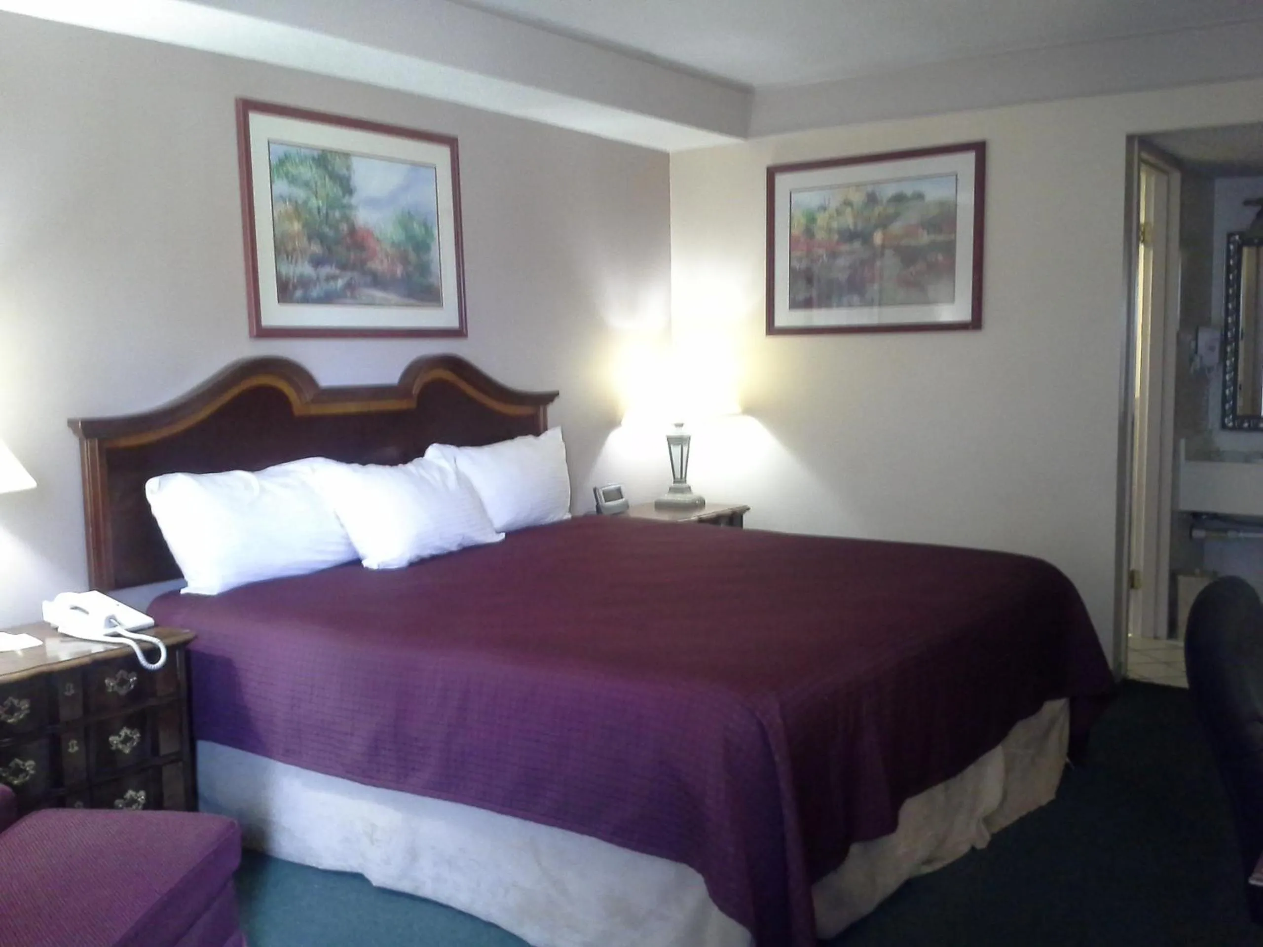 Bedroom in Days Inn by Wyndham Delta CO