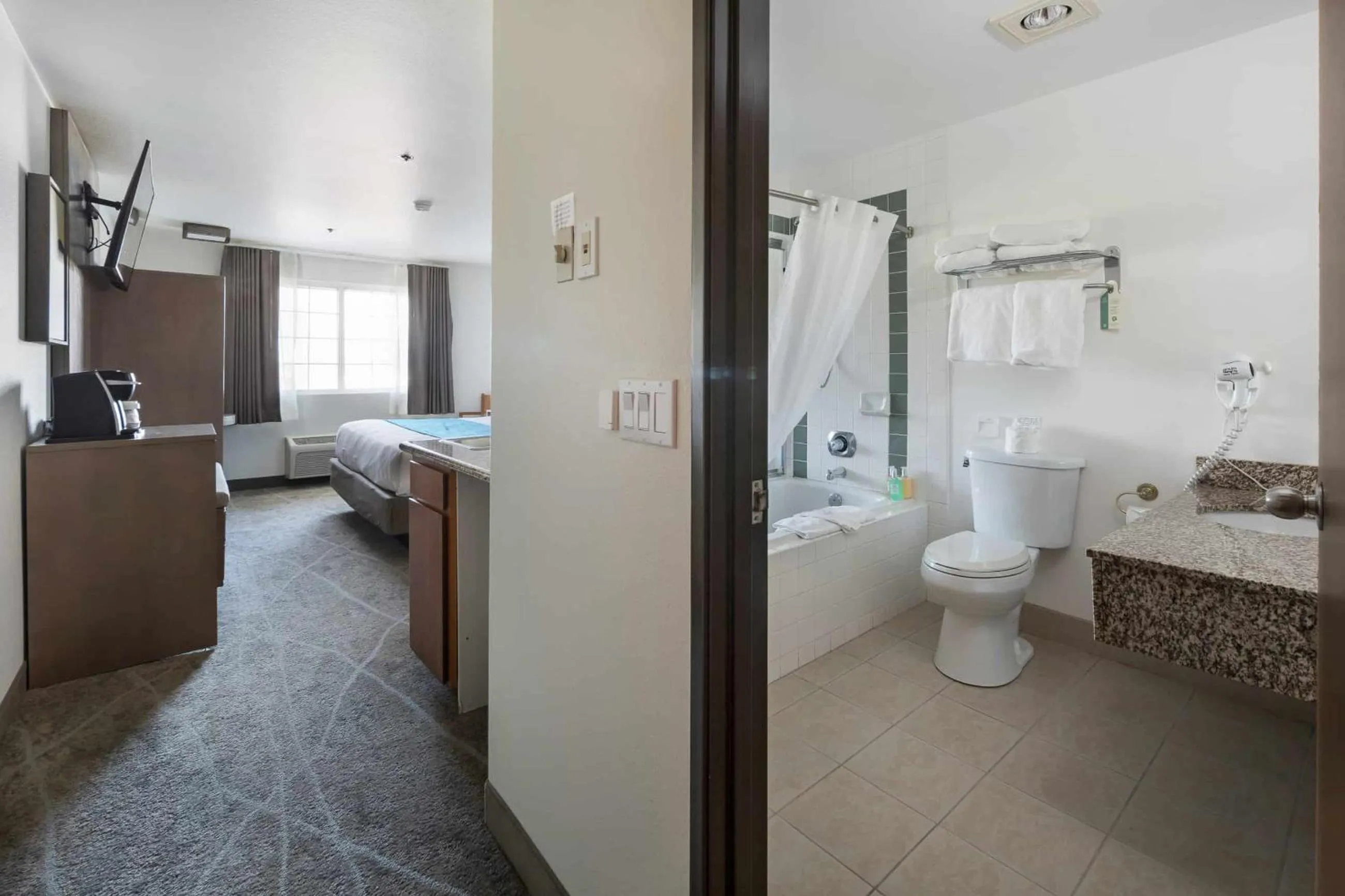 Photo of the whole room in The Marina Inn