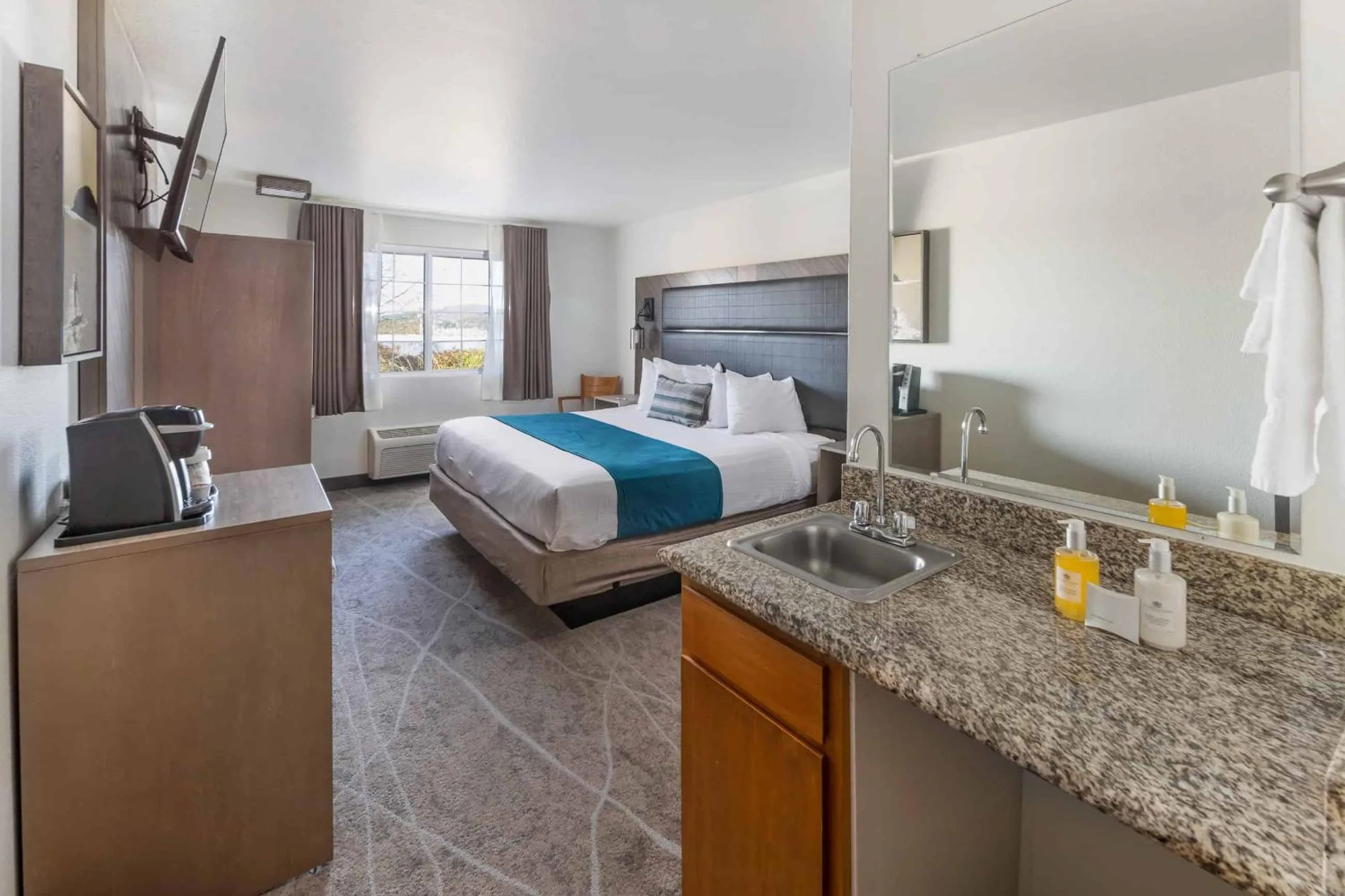 Bed in The Marina Inn