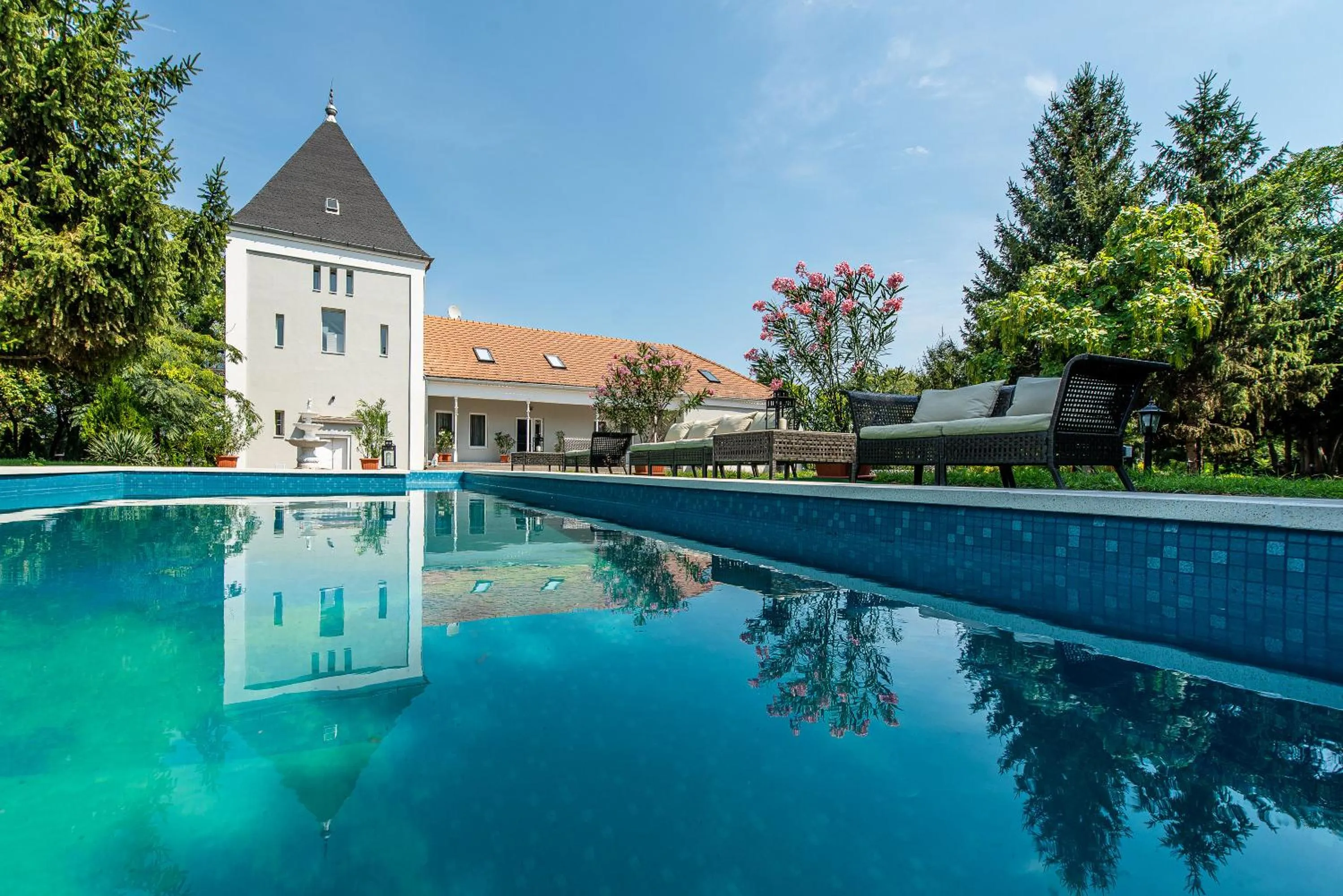 Property building in Herczeg Udvarház Poroszló