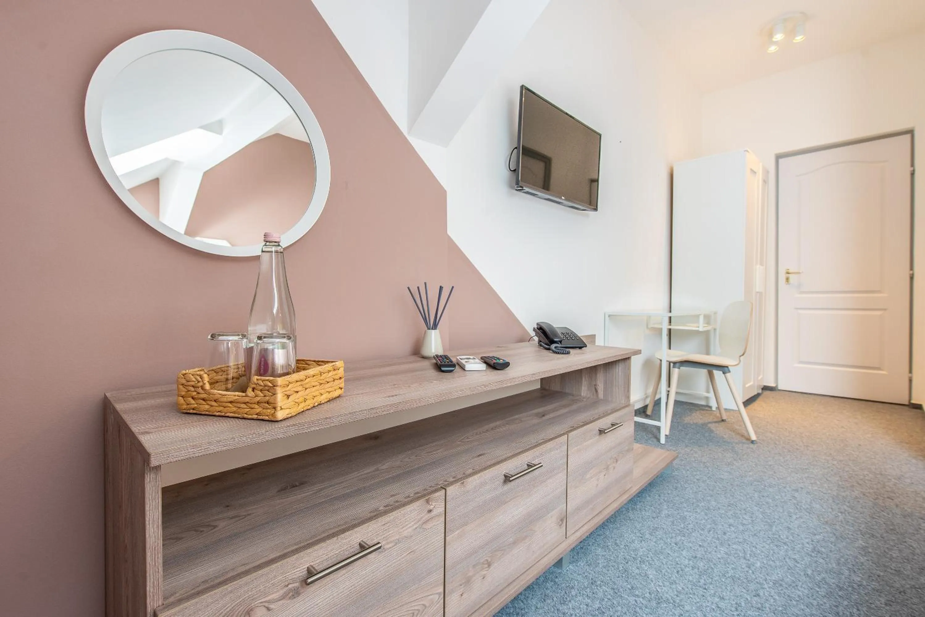 TV and multimedia in Herczeg Udvarház Poroszló