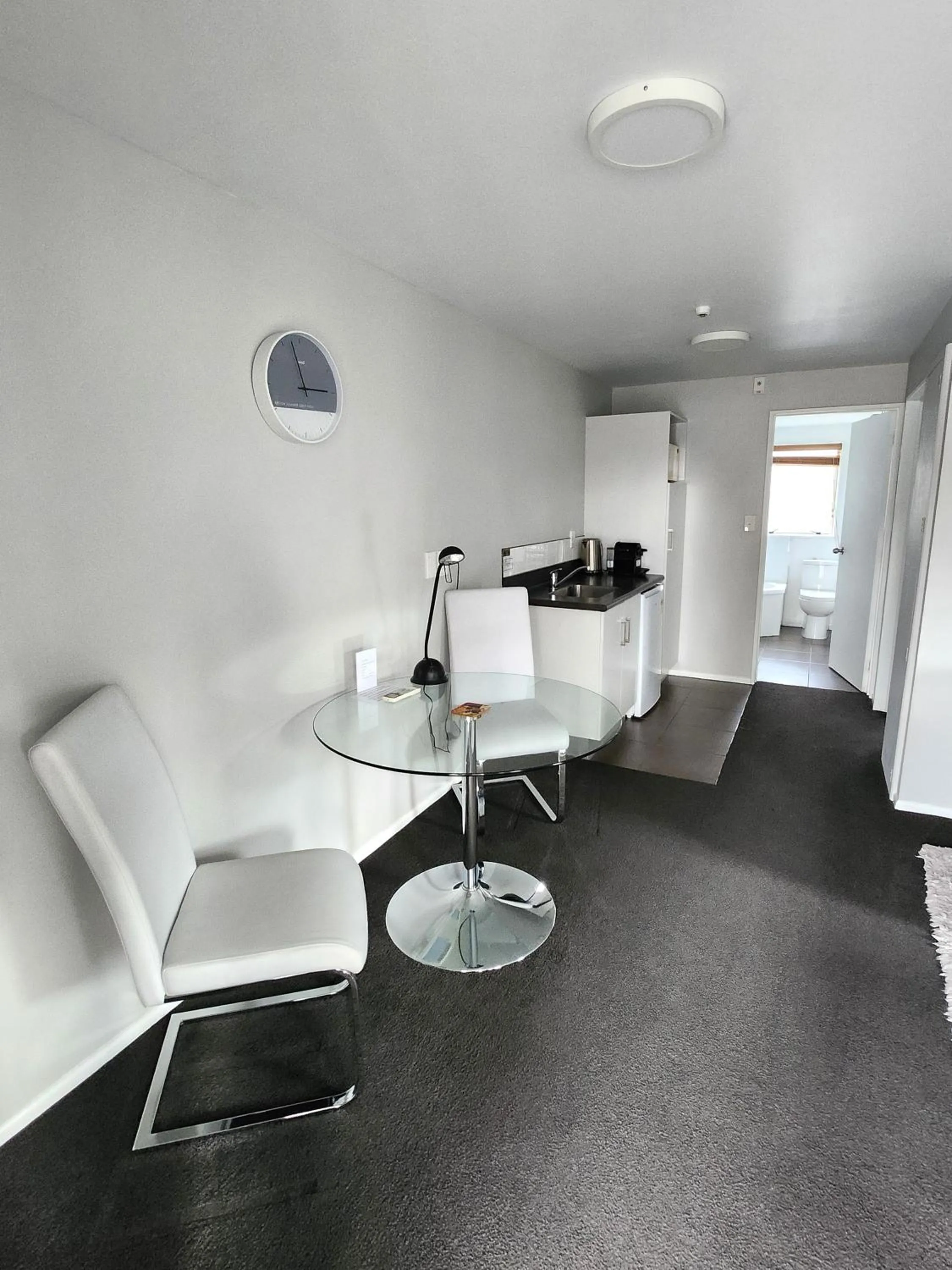 Dining area in Lugano Motor Lodge