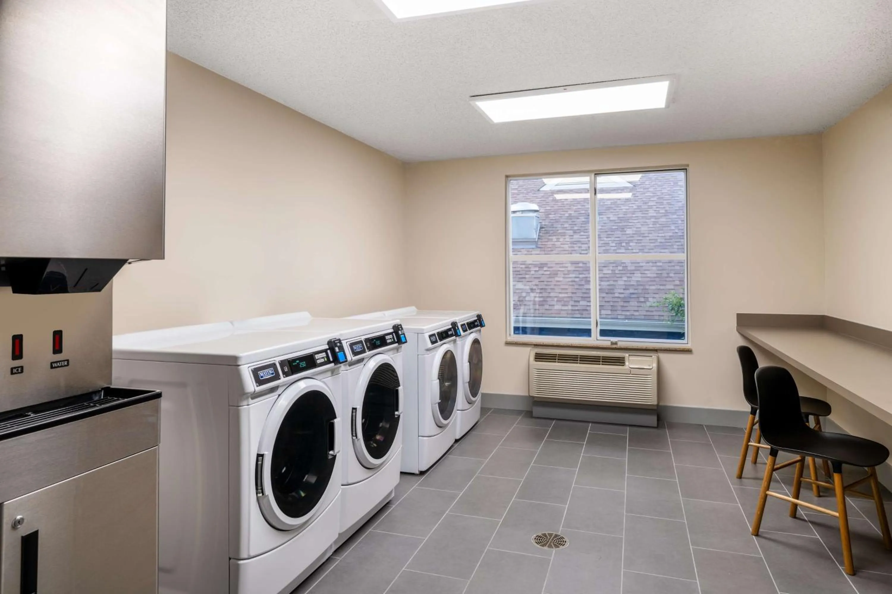 laundry in Hyatt House Colorado Springs Airport