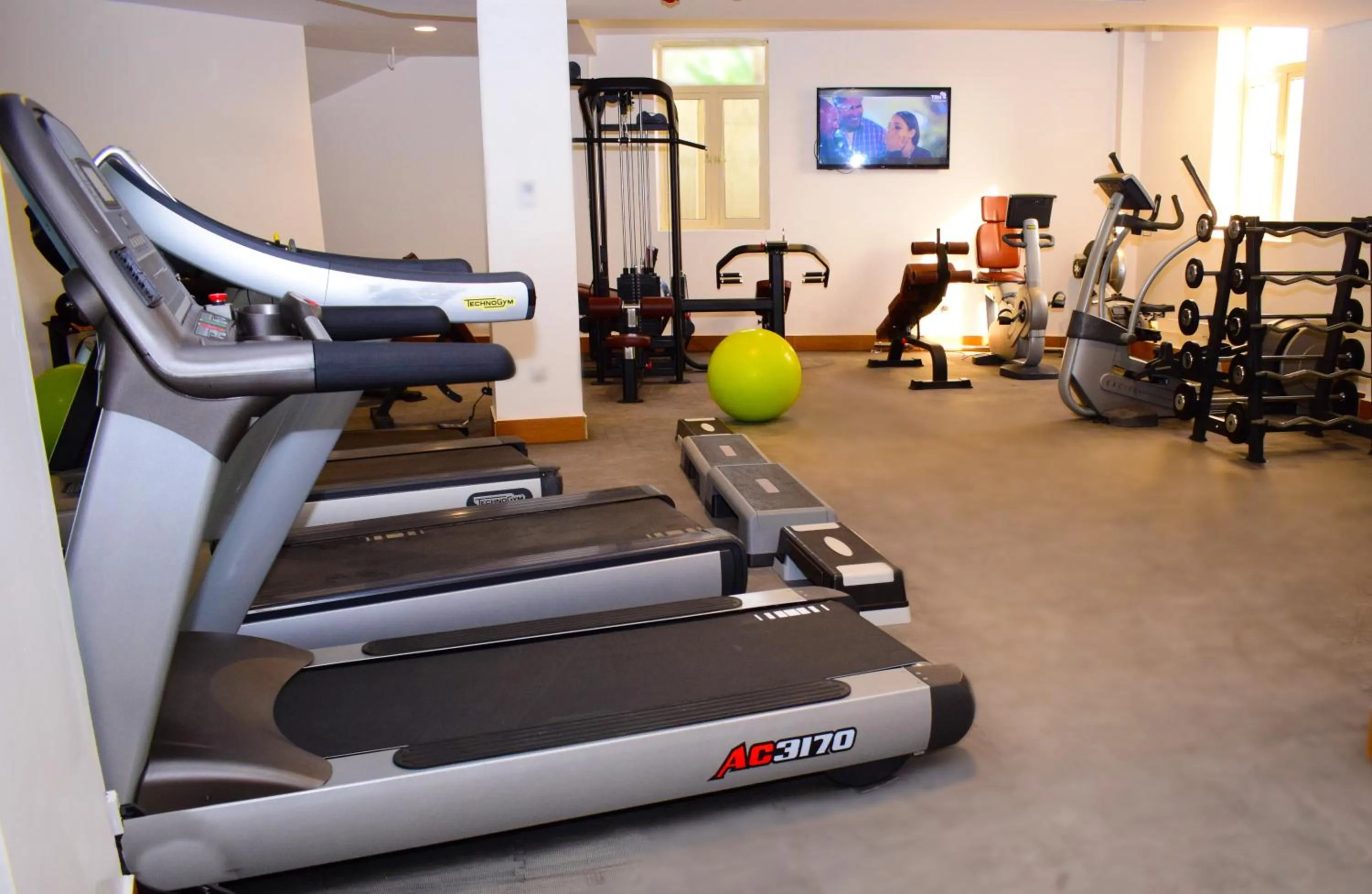 Fitness centre/facilities in Monty Suites & Golf