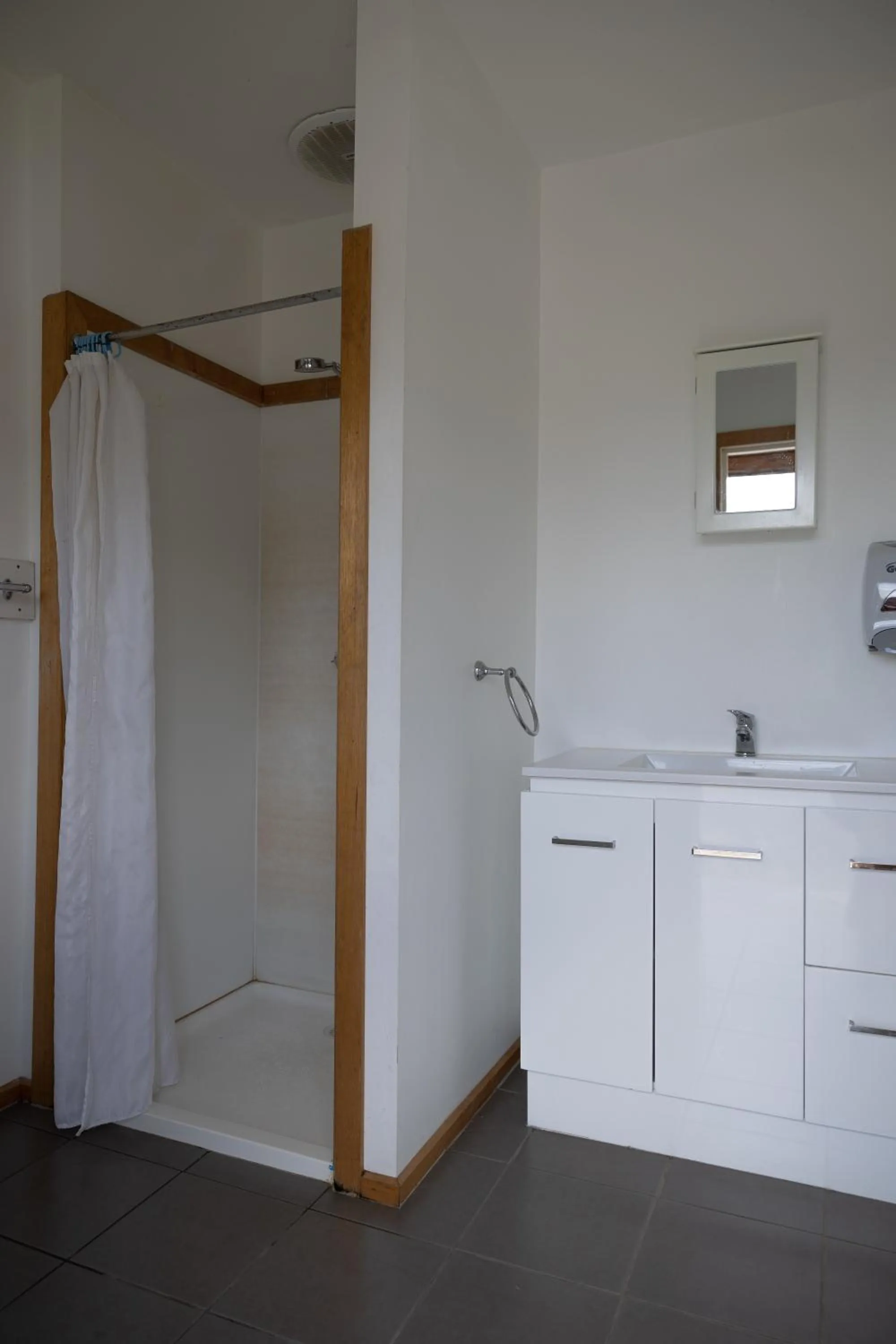 Shower in Tullah Lakeside Lodge