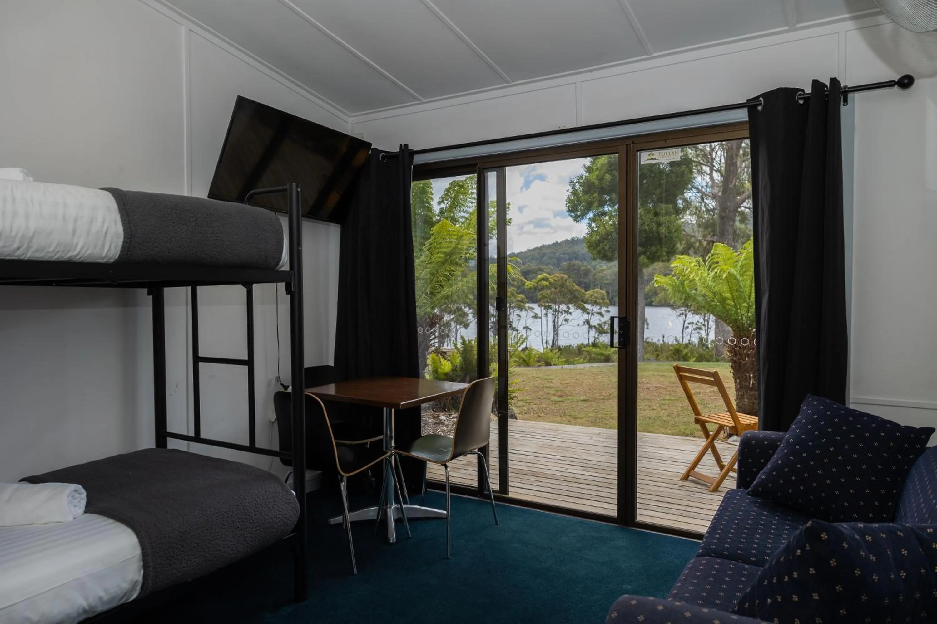 Bedroom, Bed in Tullah Lakeside Lodge