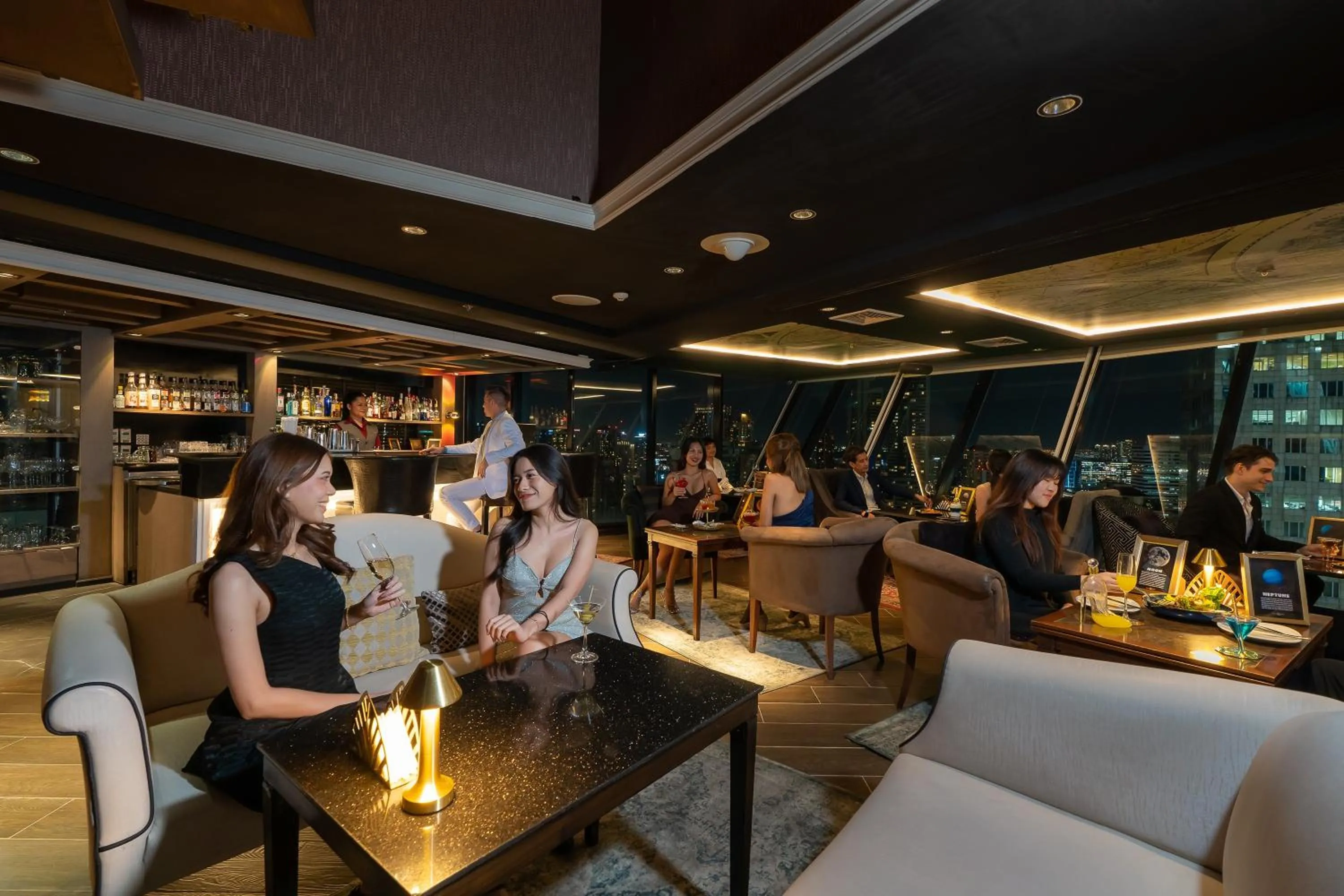 Lounge or bar in The Continent Hotel Sukhumvit - Asok BTS Bangkok