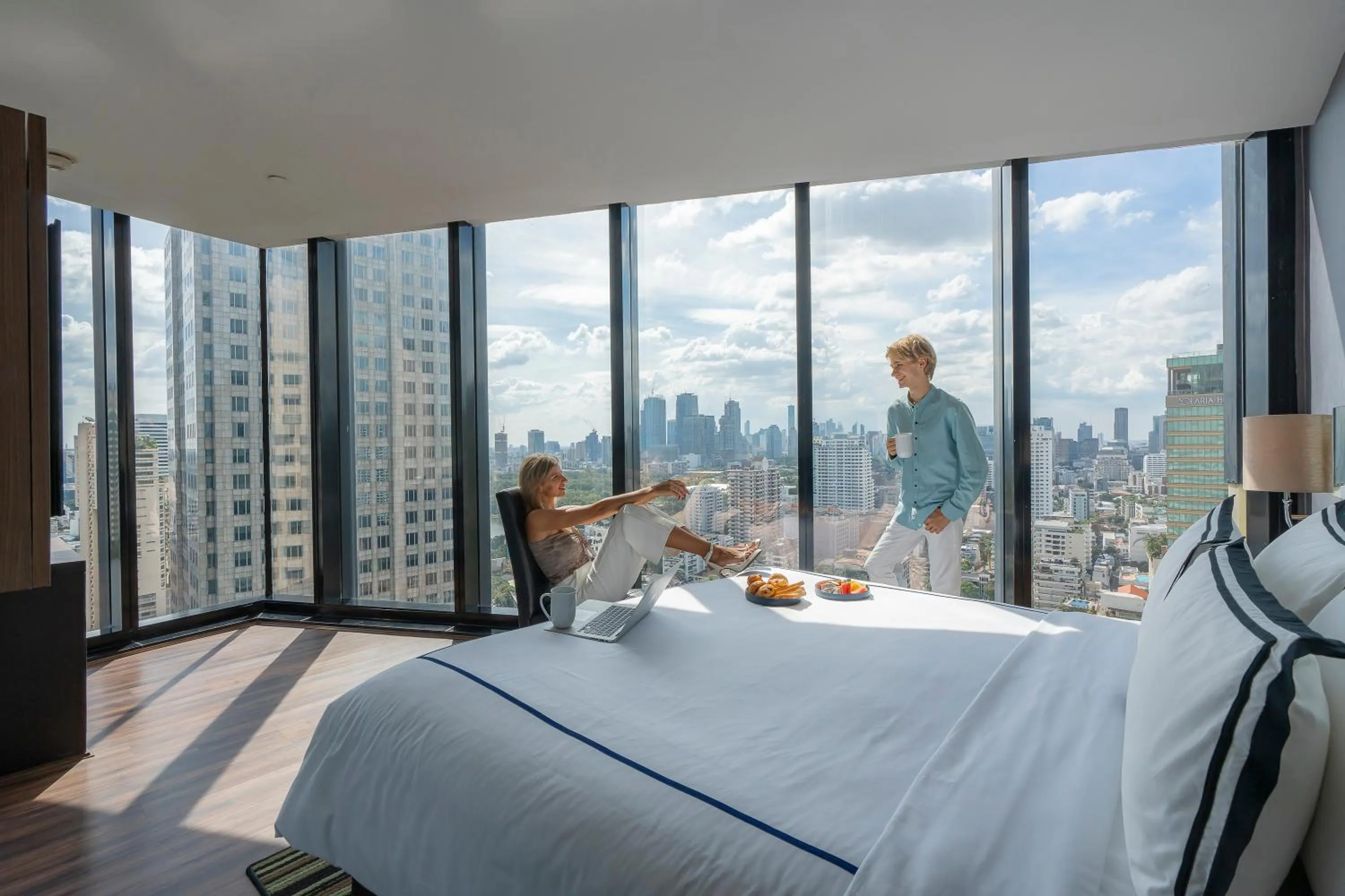 Bedroom, Bed in The Continent Hotel Sukhumvit - Asok BTS Bangkok