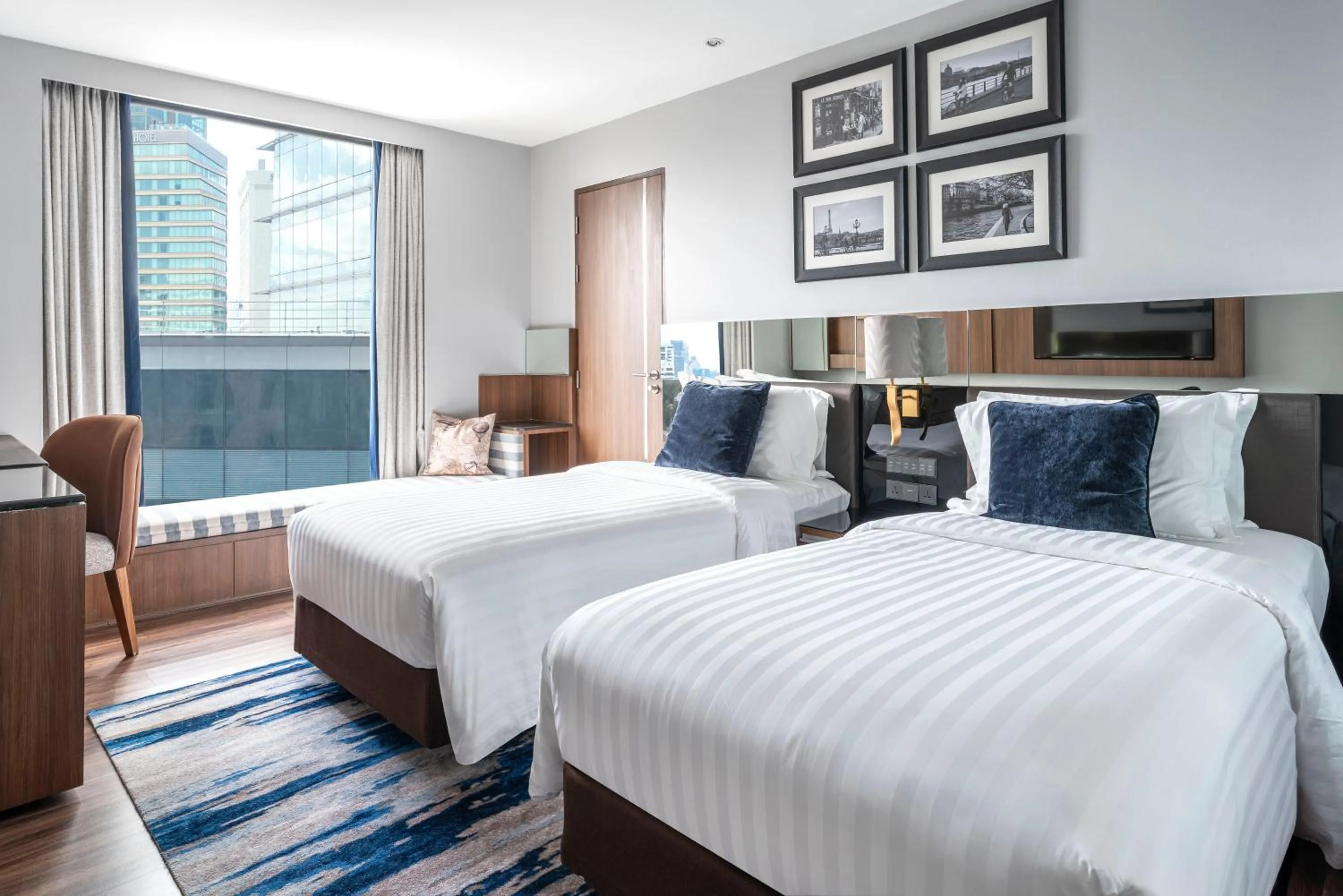 Bed in The Continent Hotel Sukhumvit - Asok BTS Bangkok