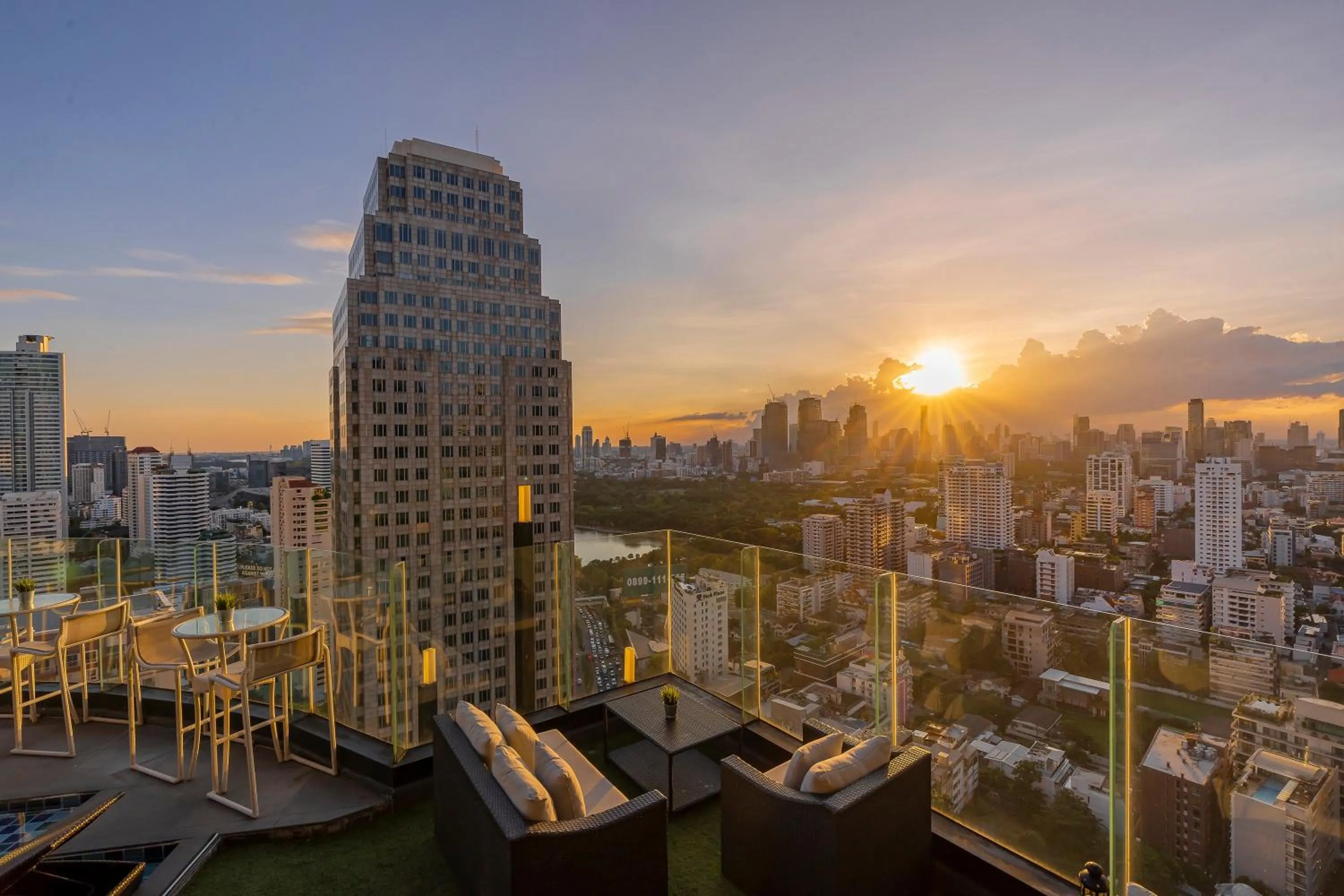 Balcony/Terrace in The Continent Hotel Sukhumvit - Asok BTS Bangkok