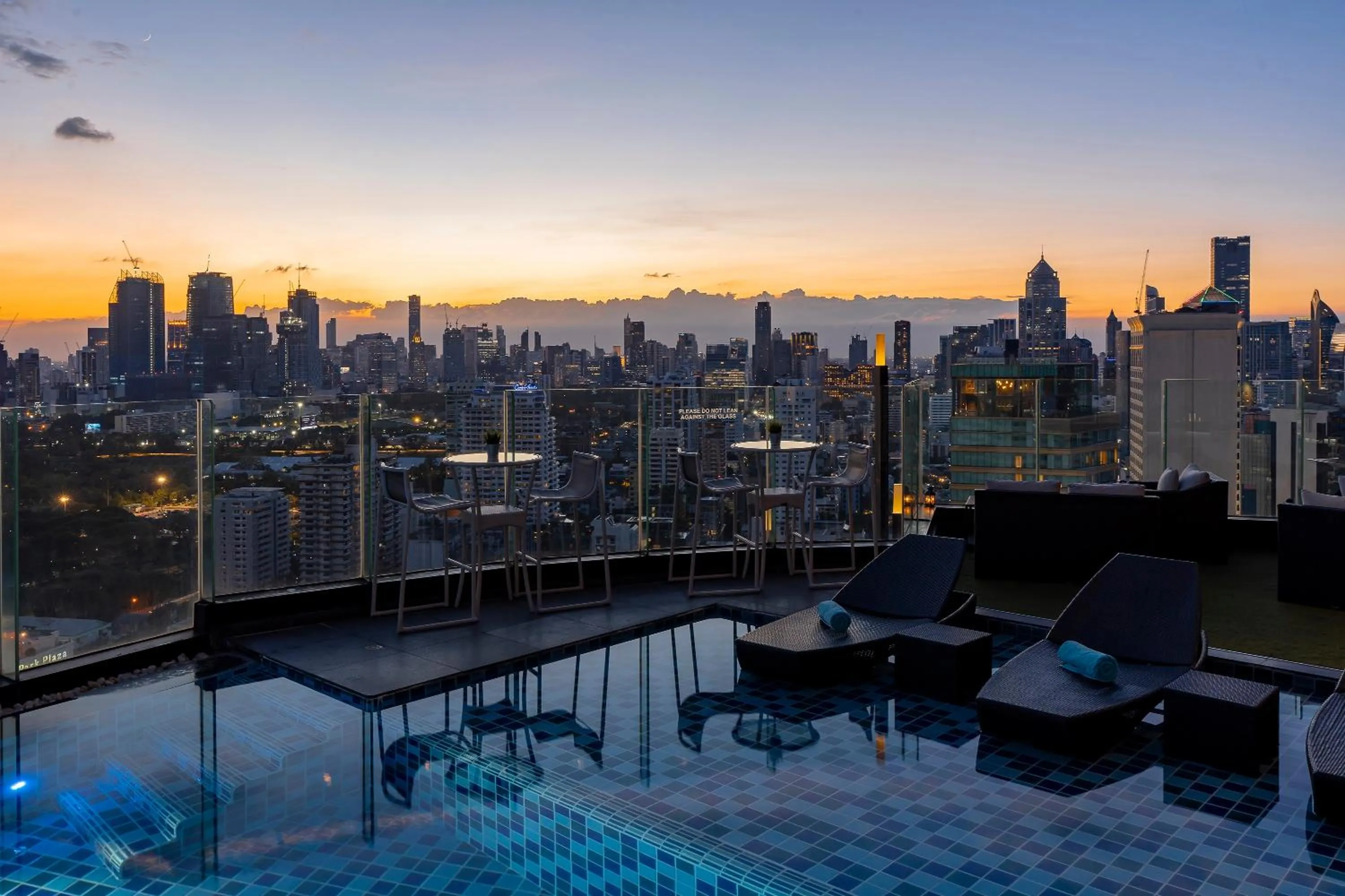 Pool view in The Continent Hotel Sukhumvit - Asok BTS Bangkok