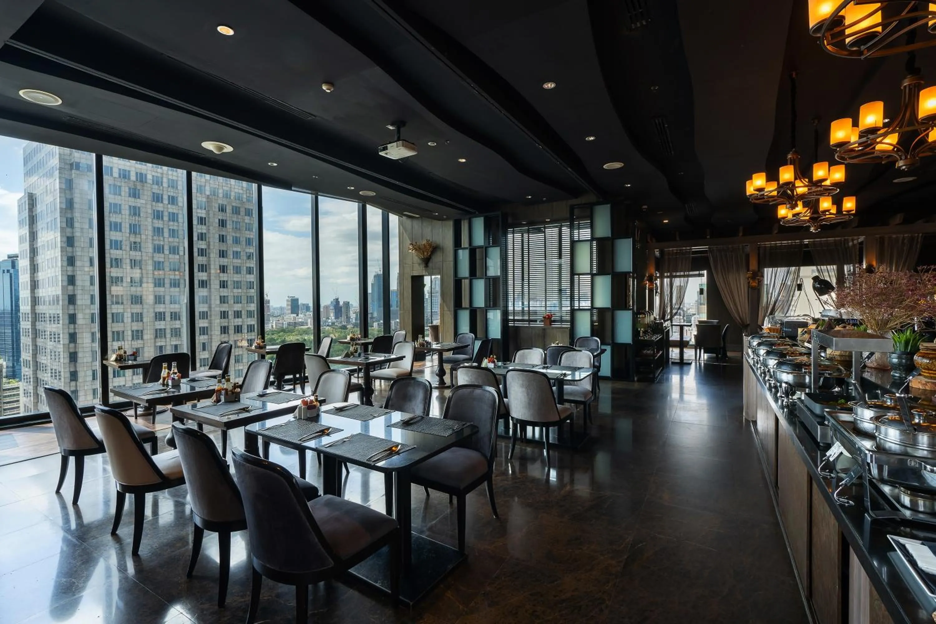 Restaurant/places to eat in The Continent Hotel Sukhumvit - Asok BTS Bangkok