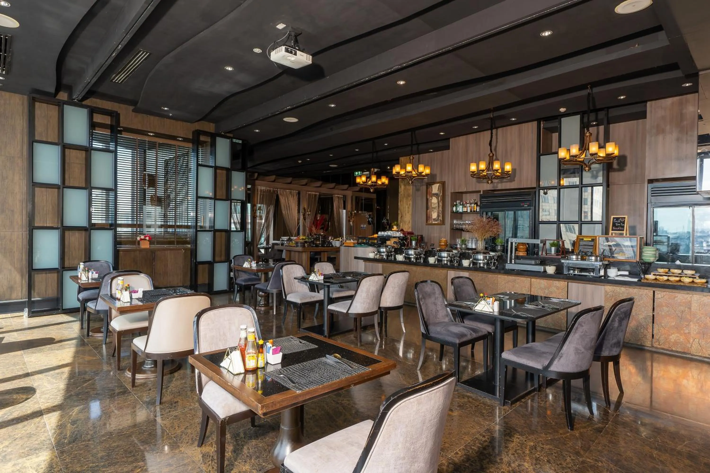 Restaurant/places to eat in The Continent Hotel Sukhumvit - Asok BTS Bangkok