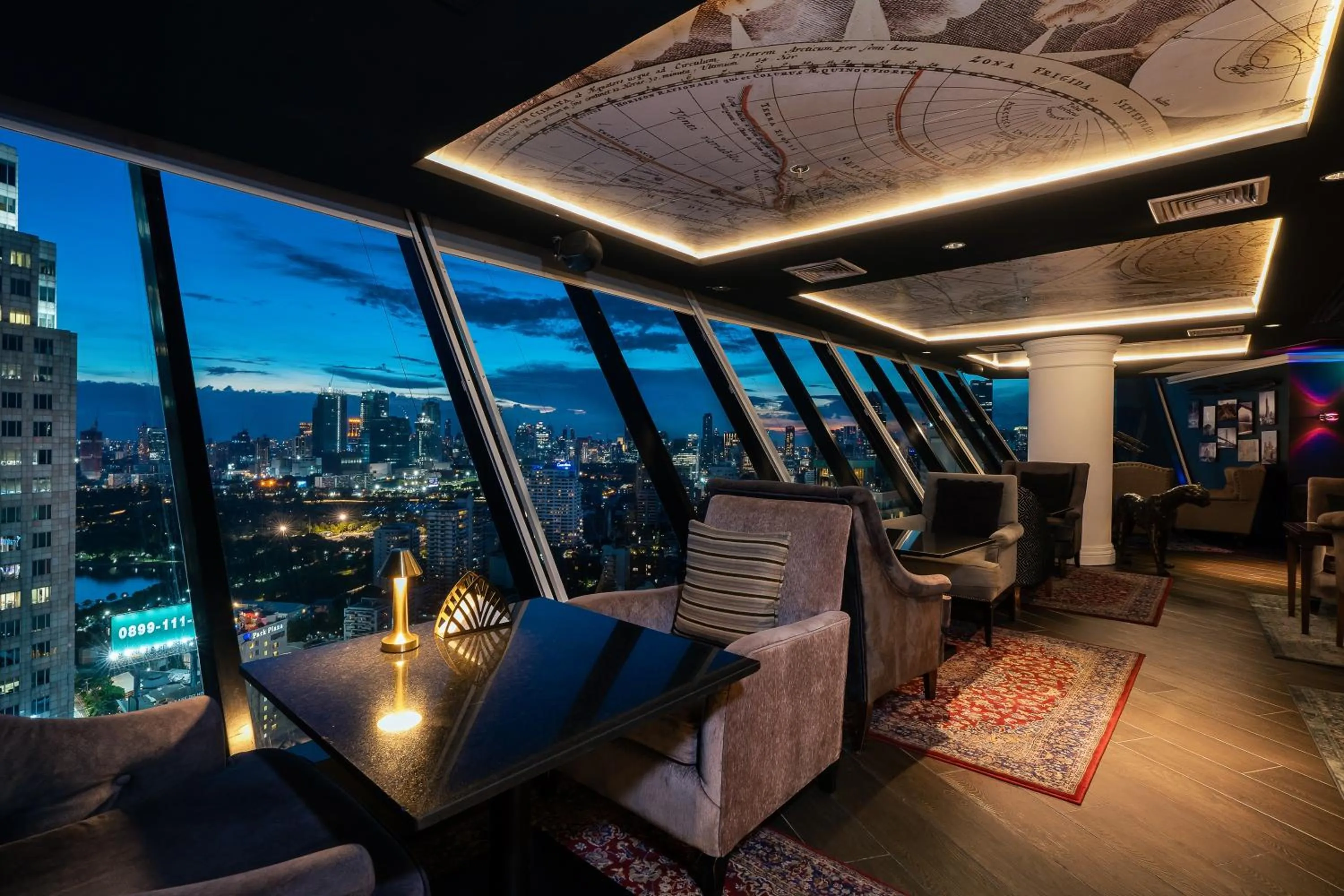 Restaurant/places to eat in The Continent Hotel Sukhumvit - Asok BTS Bangkok