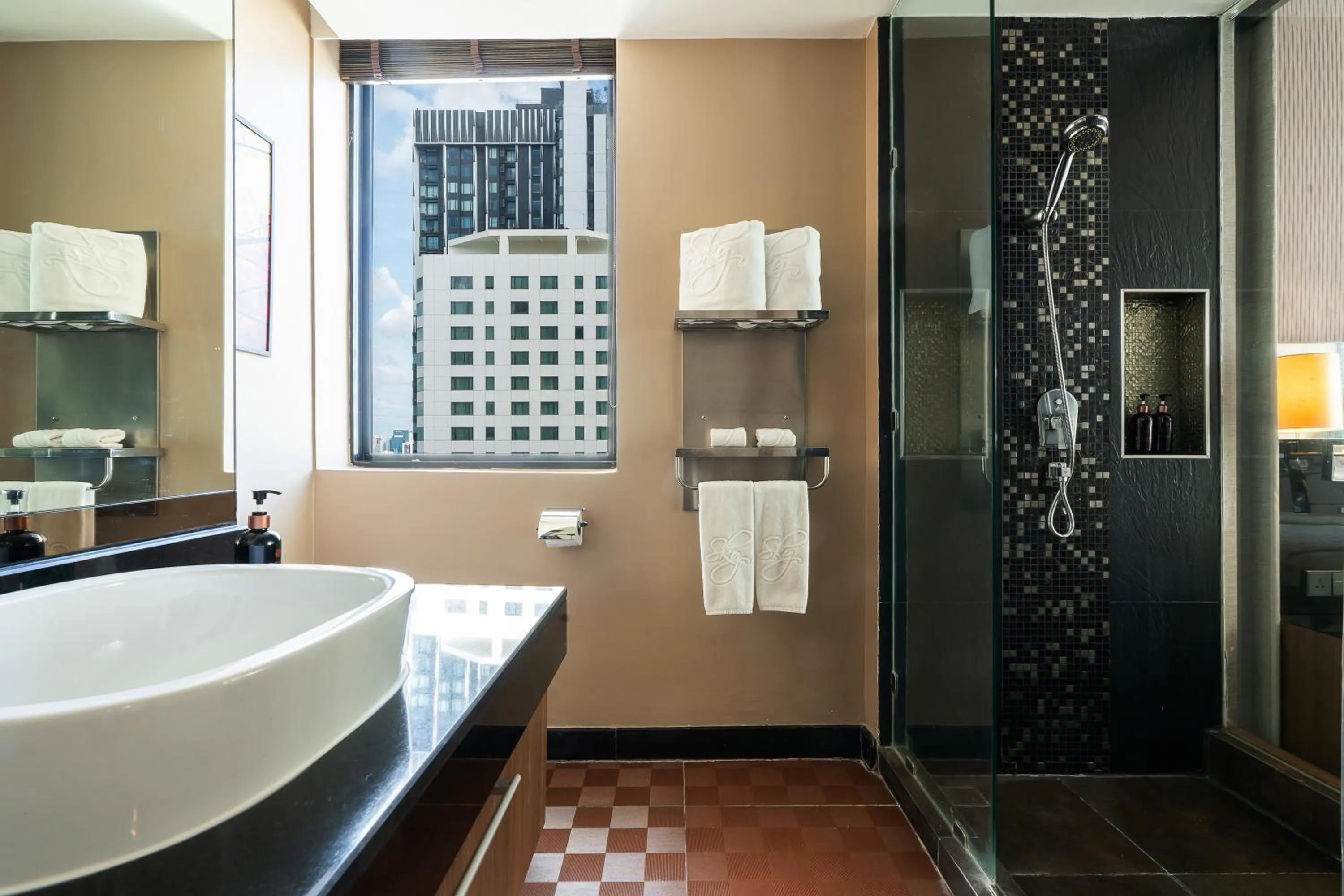 Bathroom in The Continent Hotel Sukhumvit - Asok BTS Bangkok