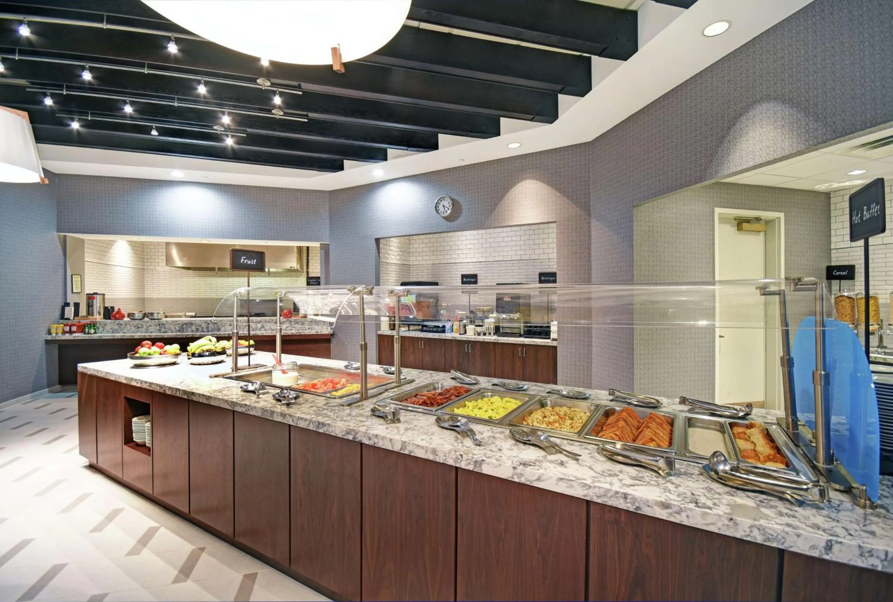 Breakfast in Embassy Suites Charleston