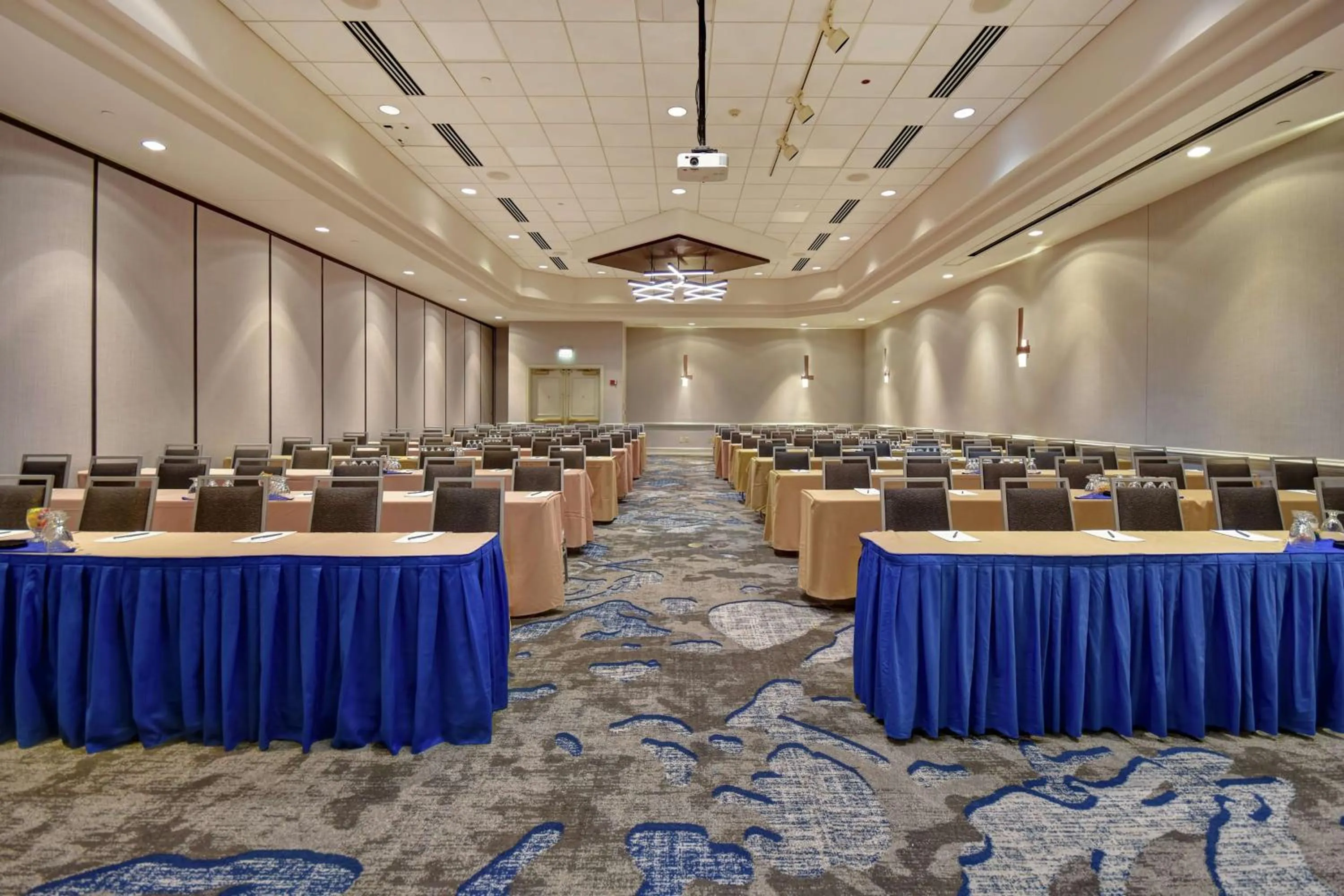 Meeting/conference room in Embassy Suites Charleston