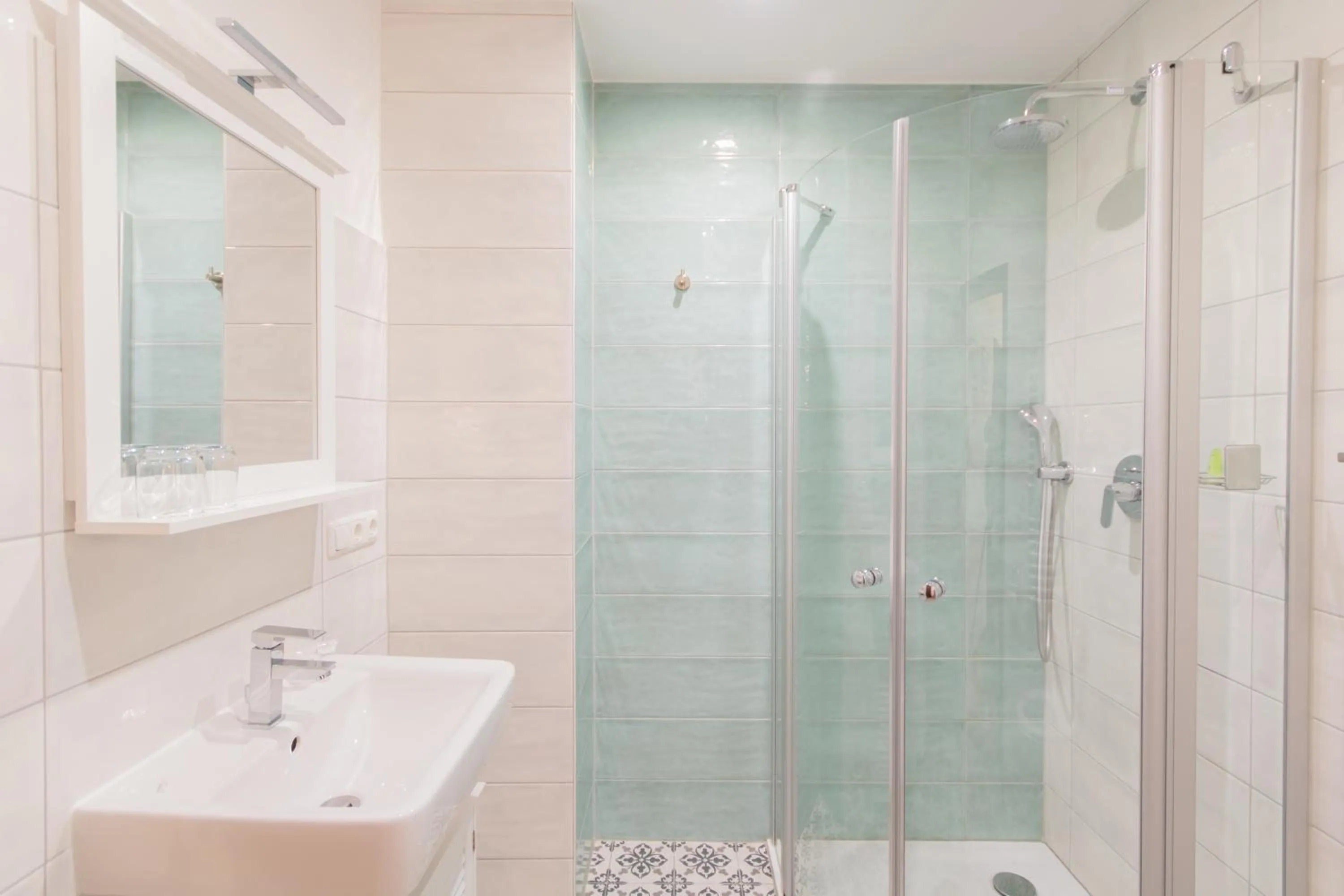 Shower in Hotel Weiler