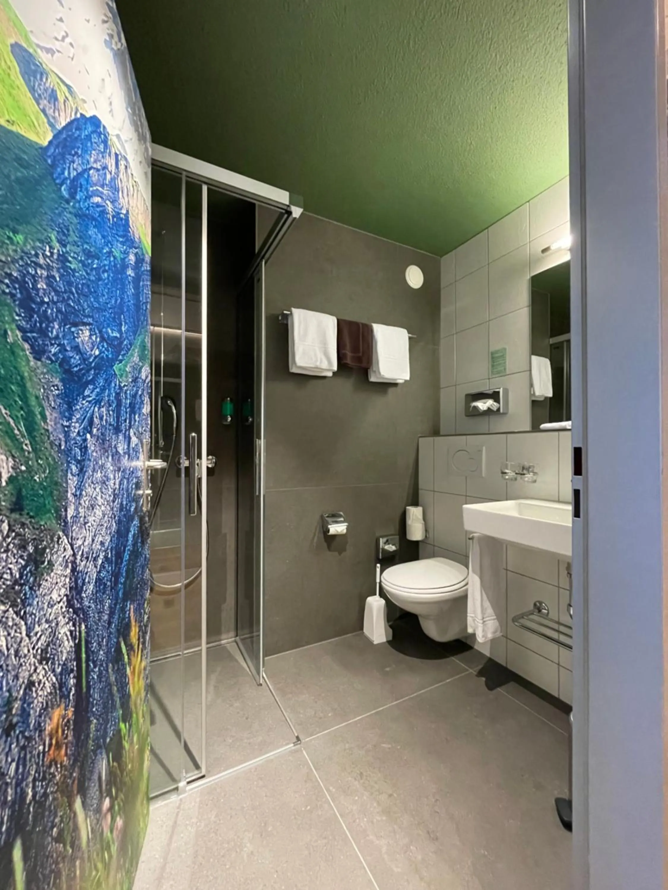 Bathroom in Ferien- und Familienhotel Alpina Adelboden