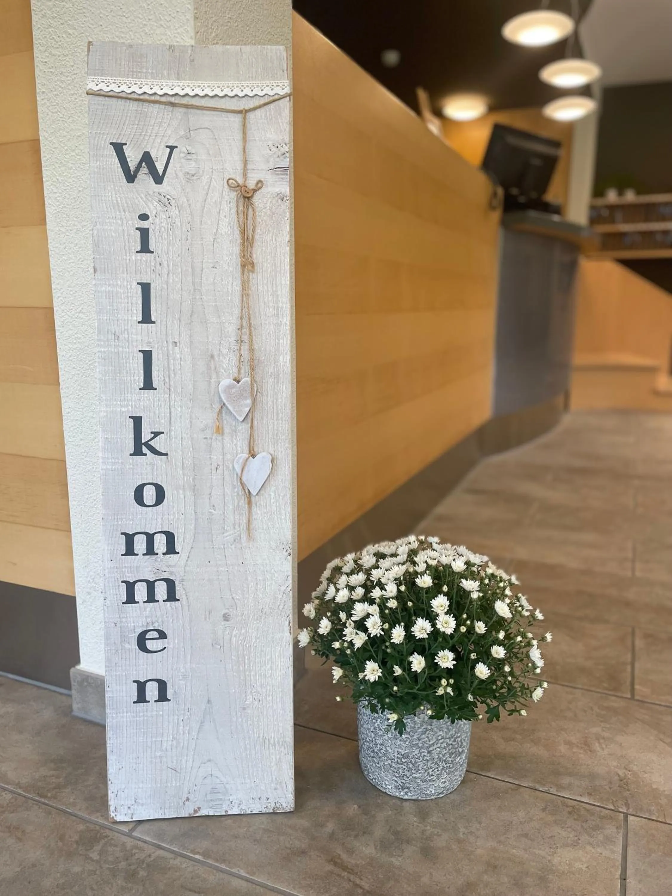 Lobby or reception in Ferien- und Familienhotel Alpina Adelboden