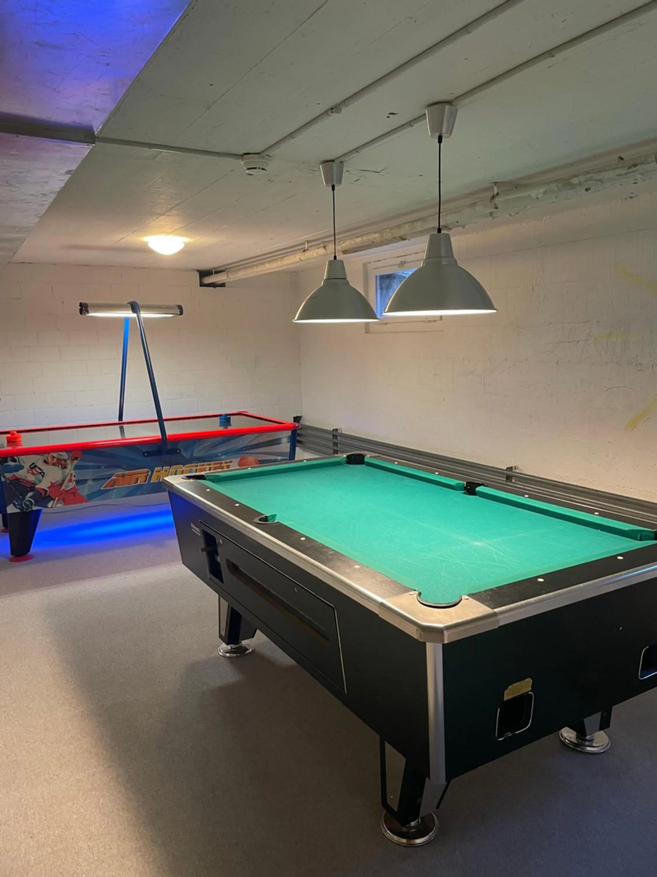 Billiard in Ferien- und Familienhotel Alpina Adelboden