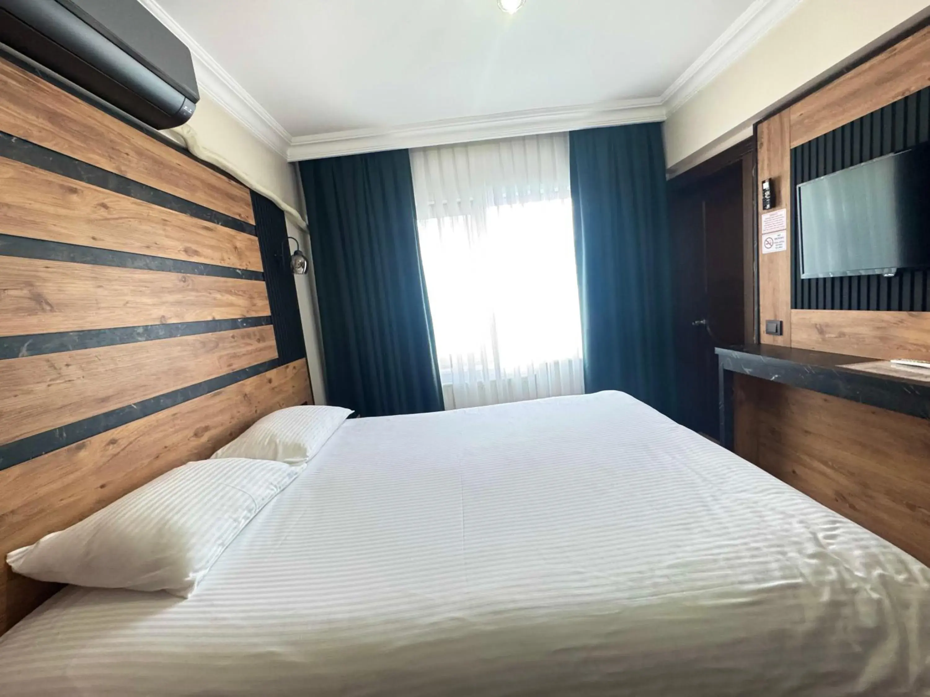 Economy Double Room in Amasra Ceylin Otel Economy Double Room in Amasra Ceylin Otel