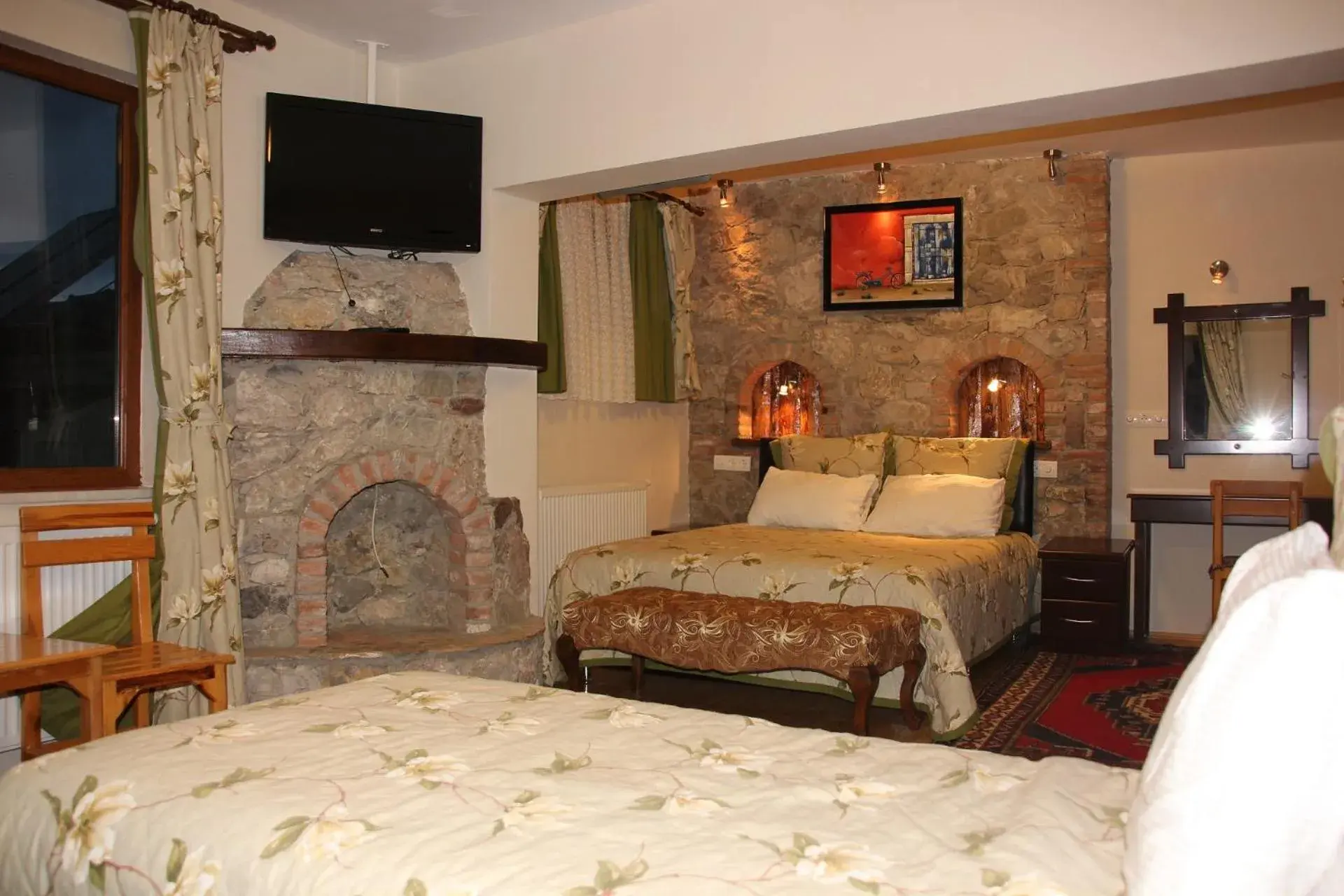 Triple Room with Mountain View in Fulya Pension Triple Room with Mountain View in Fulya Pension