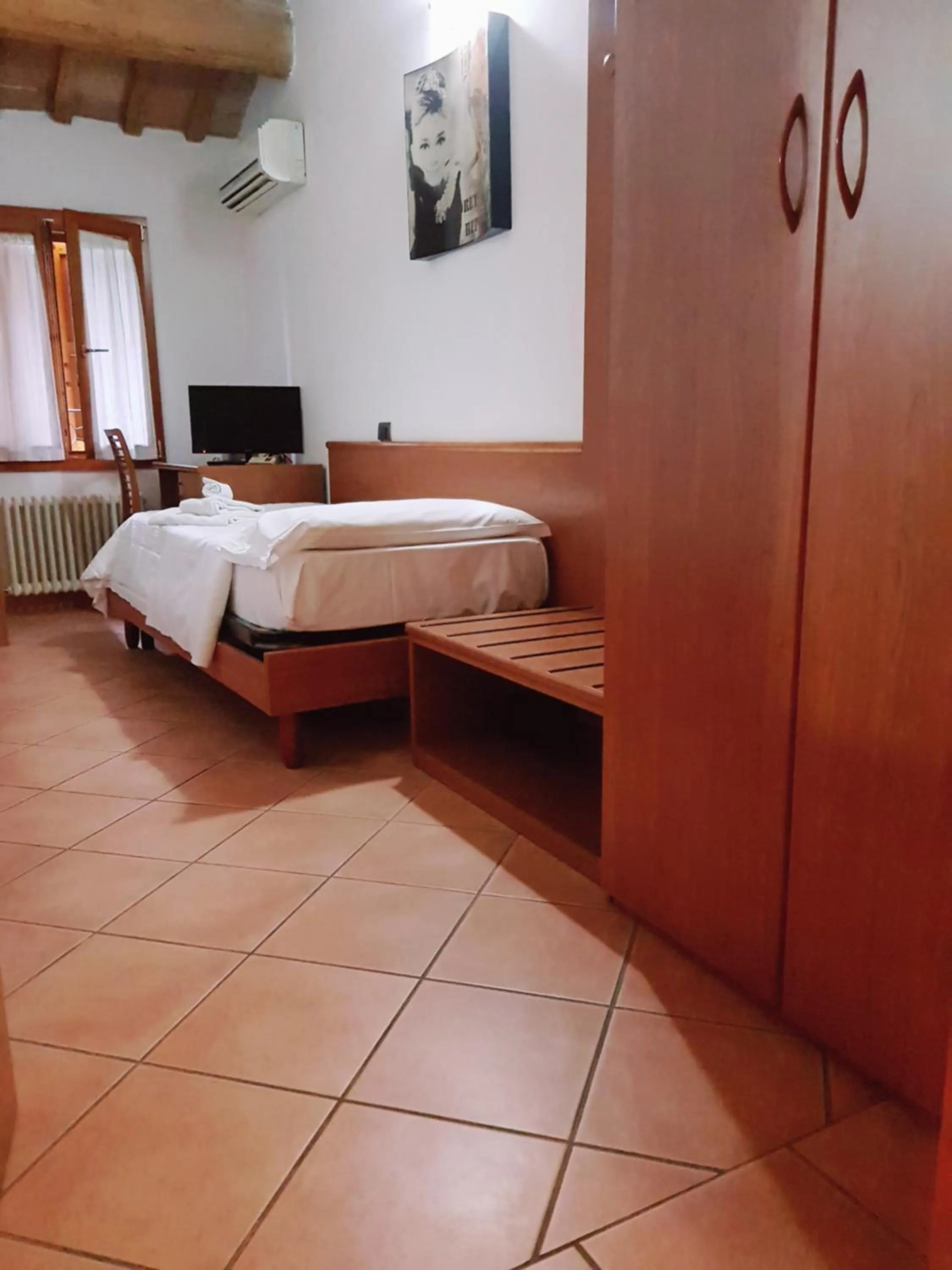 Photo of the whole room, Bed in SPIEDO IMPERIALE - Locanda e Ristorante